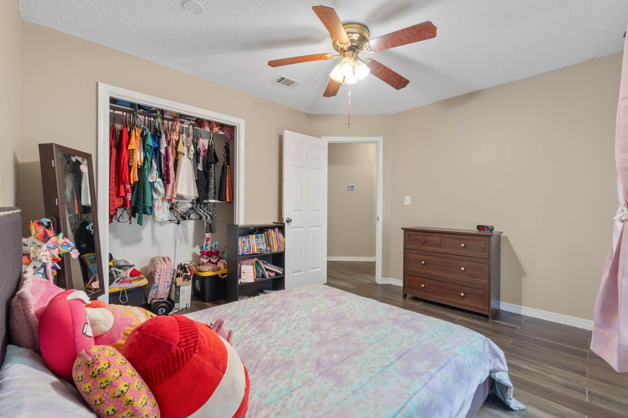 COUNTRYVIEW ESTATES 4TH ADDN PH 6 - Residential