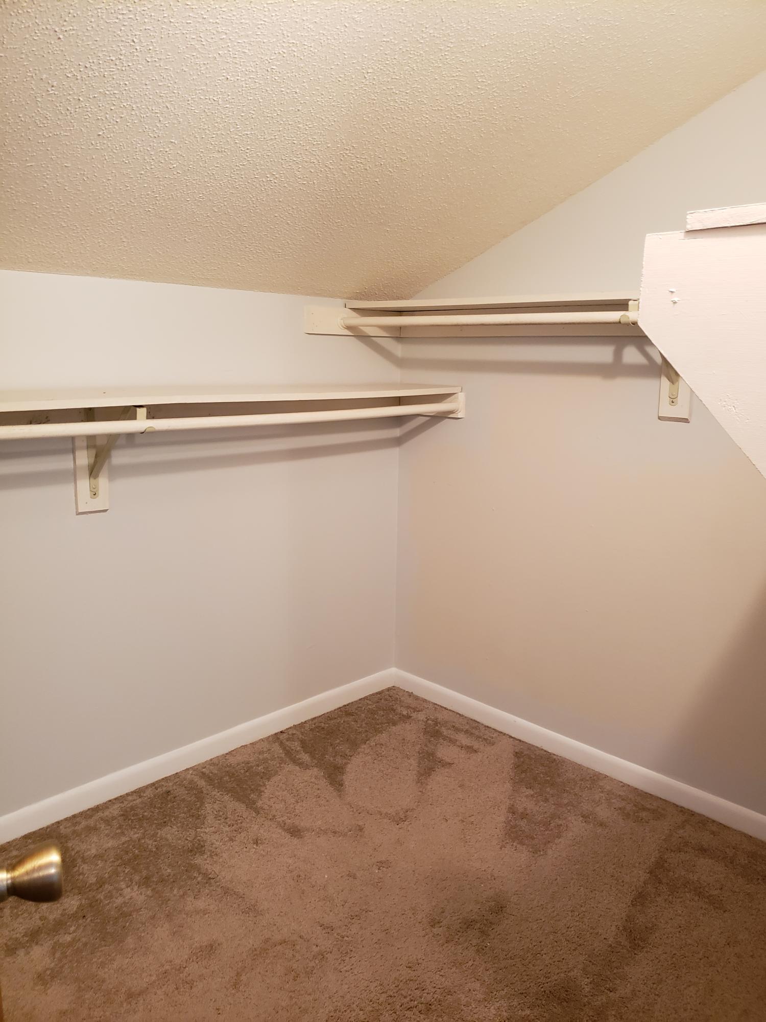 VIKING MANOR PH 1 - Residential Lease