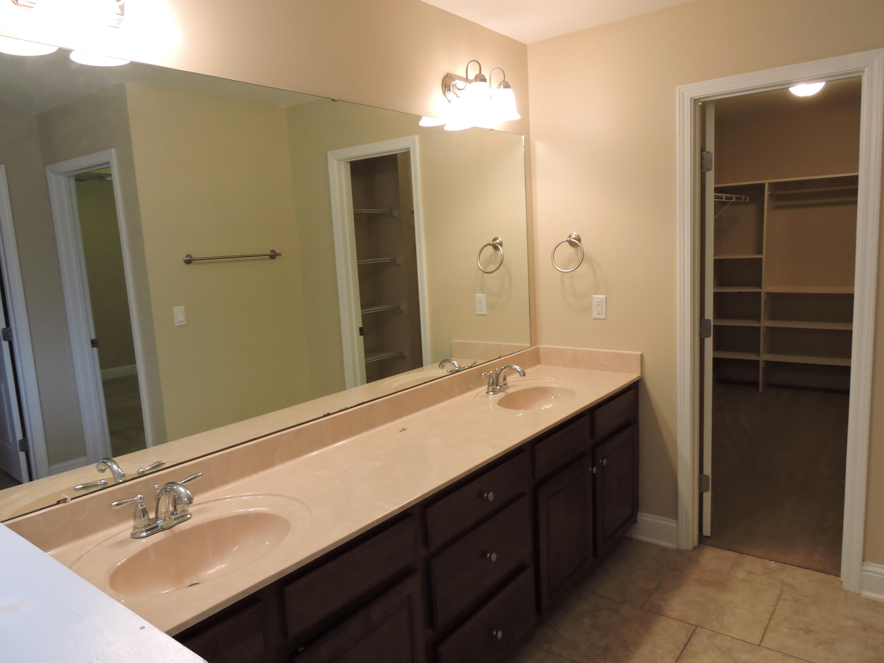 WINDMEADOWS - Residential Lease