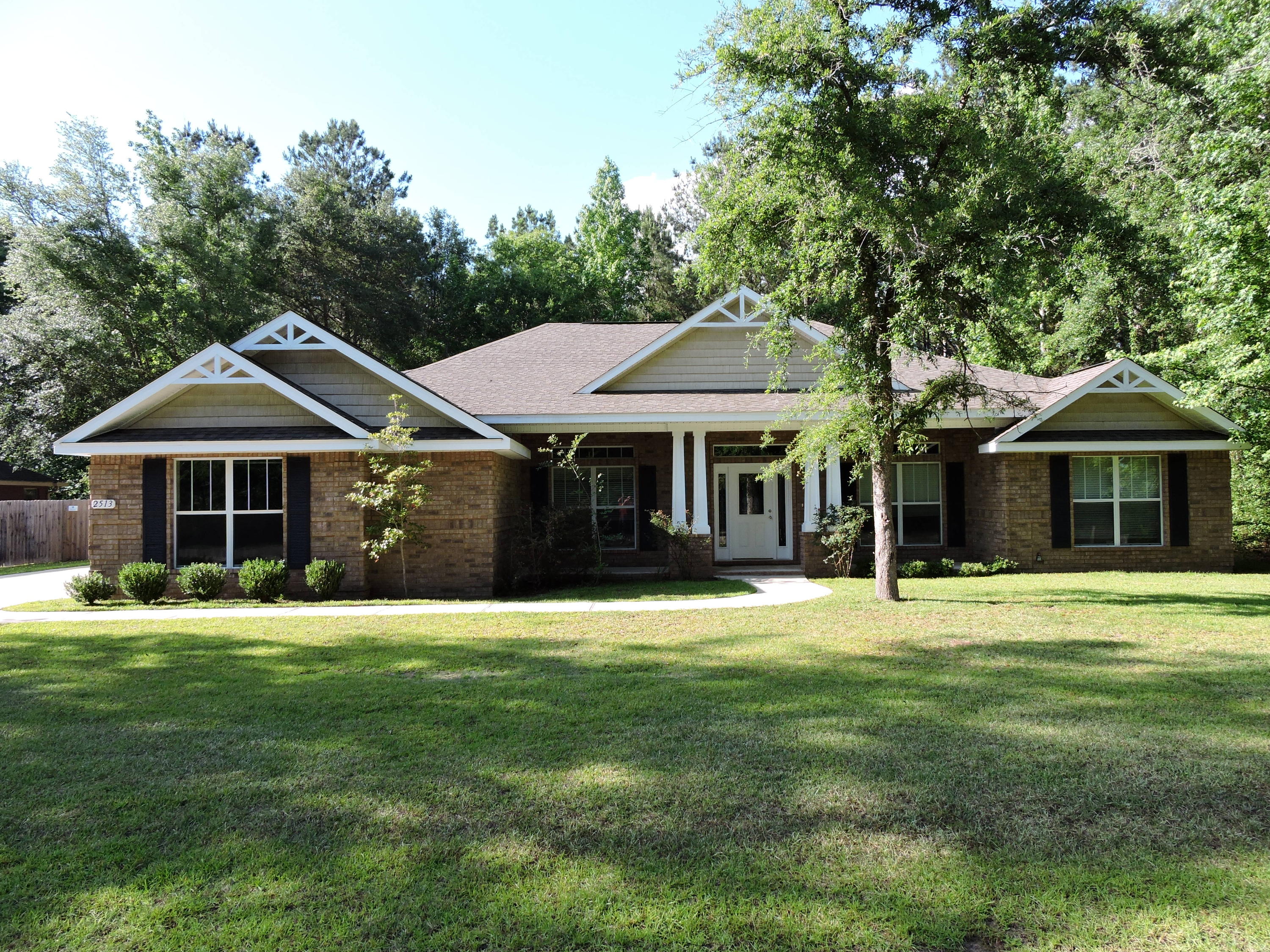 Beautiful 4 Bedroom/3 Bath/3 Car Garage in Wind Trace close to Davidson Middle and Crestview High School. The home has everything on your wish list - Formal Dining, Office/Flex Space, open concept kitchen, oversized family room, covered rear porch, 10ft celings, oversized master bedroom with master bath featuring a large tiled shower. The two additional bedrooms are separated by a Jack and Jill Style bath and the 4th bedroom has its own bath with access to the rear covered porch. This home will not dissapoint you schedule your showing today!