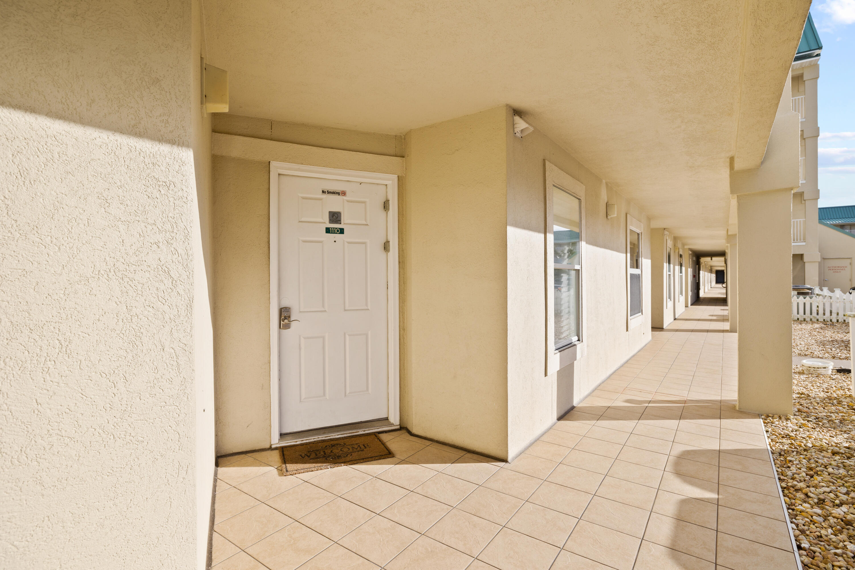 MARAVILLA CONDO 1 - Residential