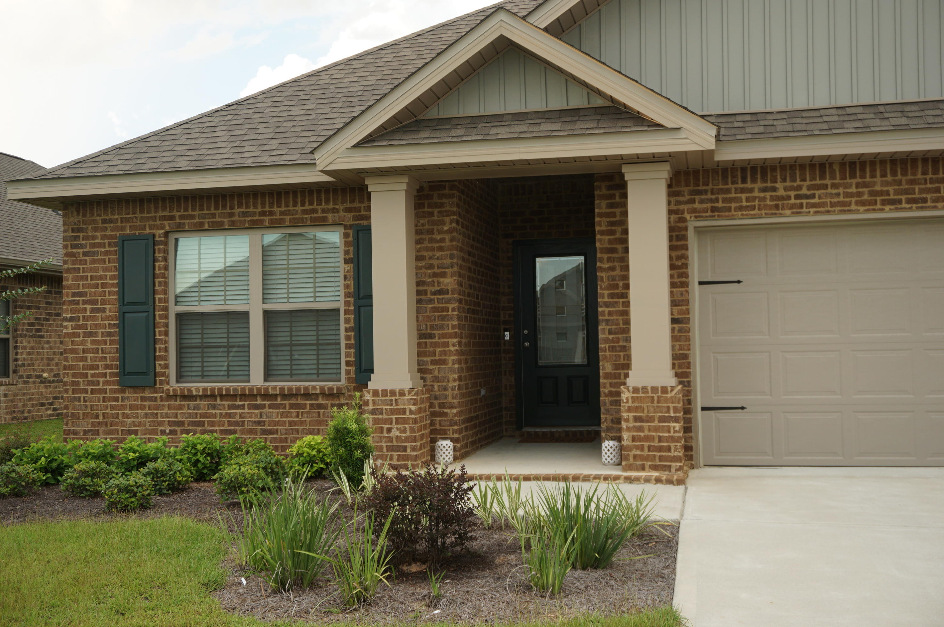 Redstone Commons - Residential Lease