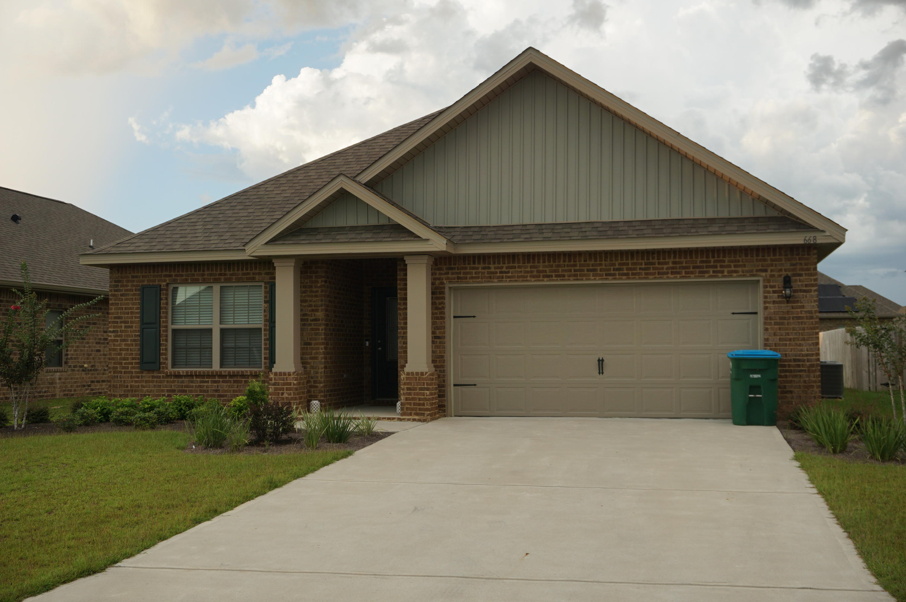 Redstone Commons - Residential Lease