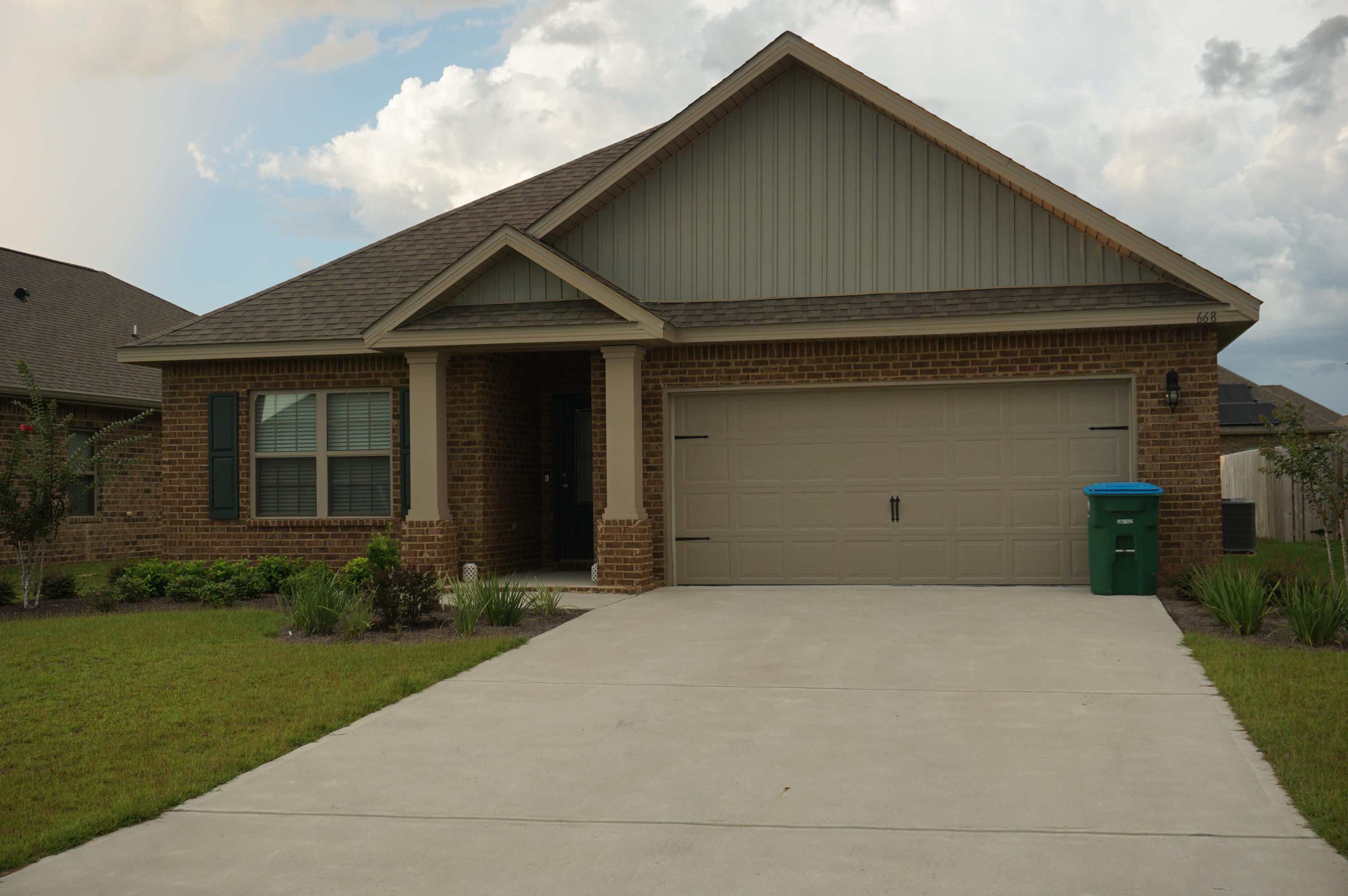 Redstone Commons - Residential Lease