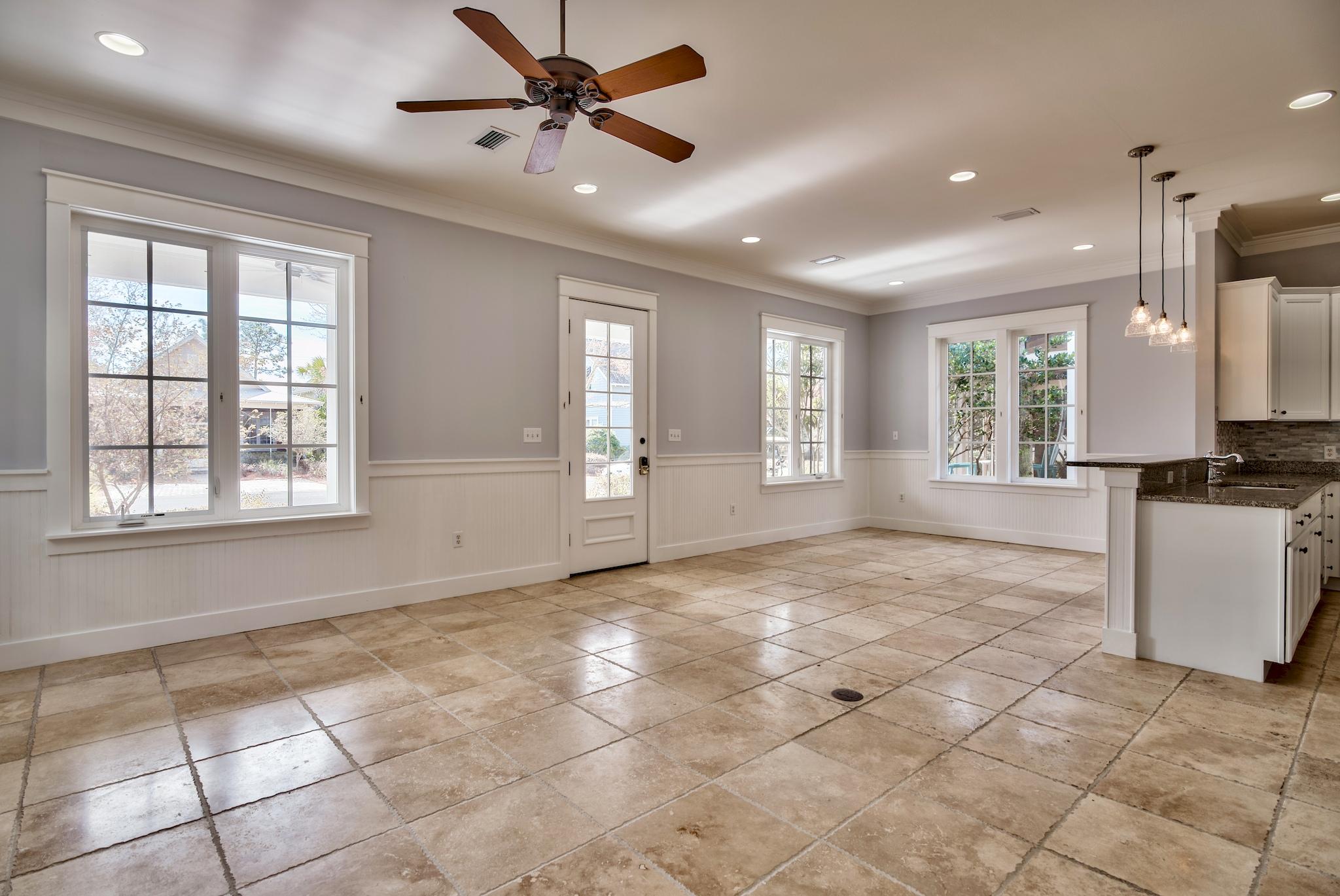 BUNGALOS AT SANDESTIN - Residential