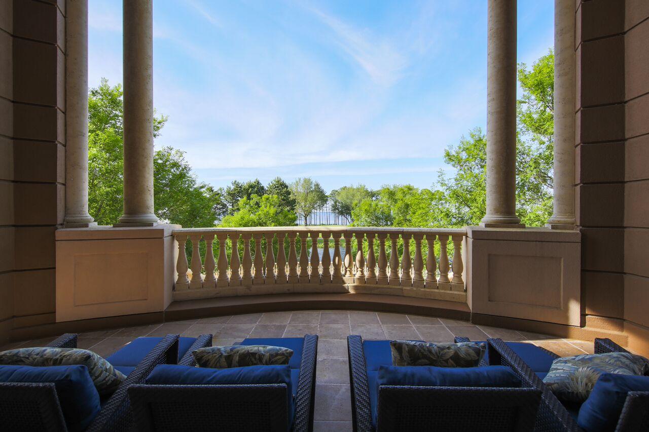 ONE WATER PLACE AT KELLY PLANTATION - Residential