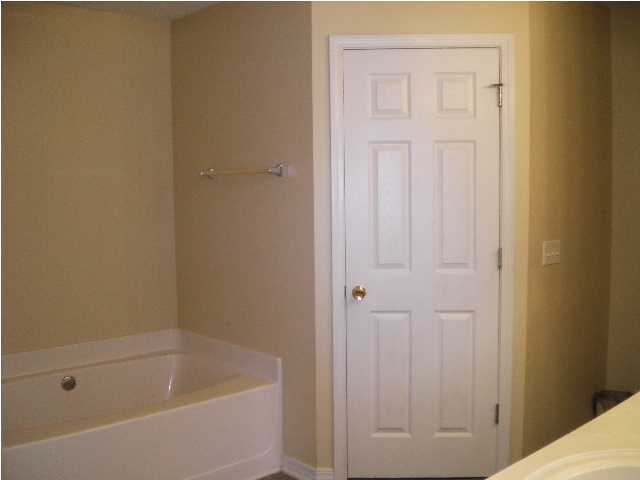 COUNTRYVIEW ESTATES 10TH ADDN - Residential Lease
