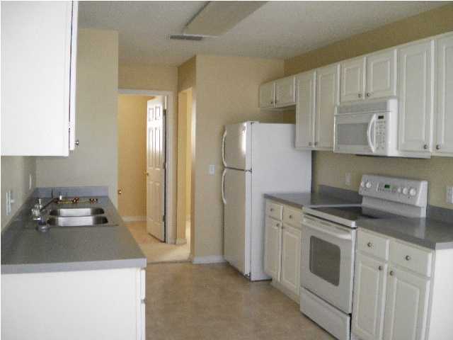 COUNTRYVIEW ESTATES 10TH ADDN - Residential Lease