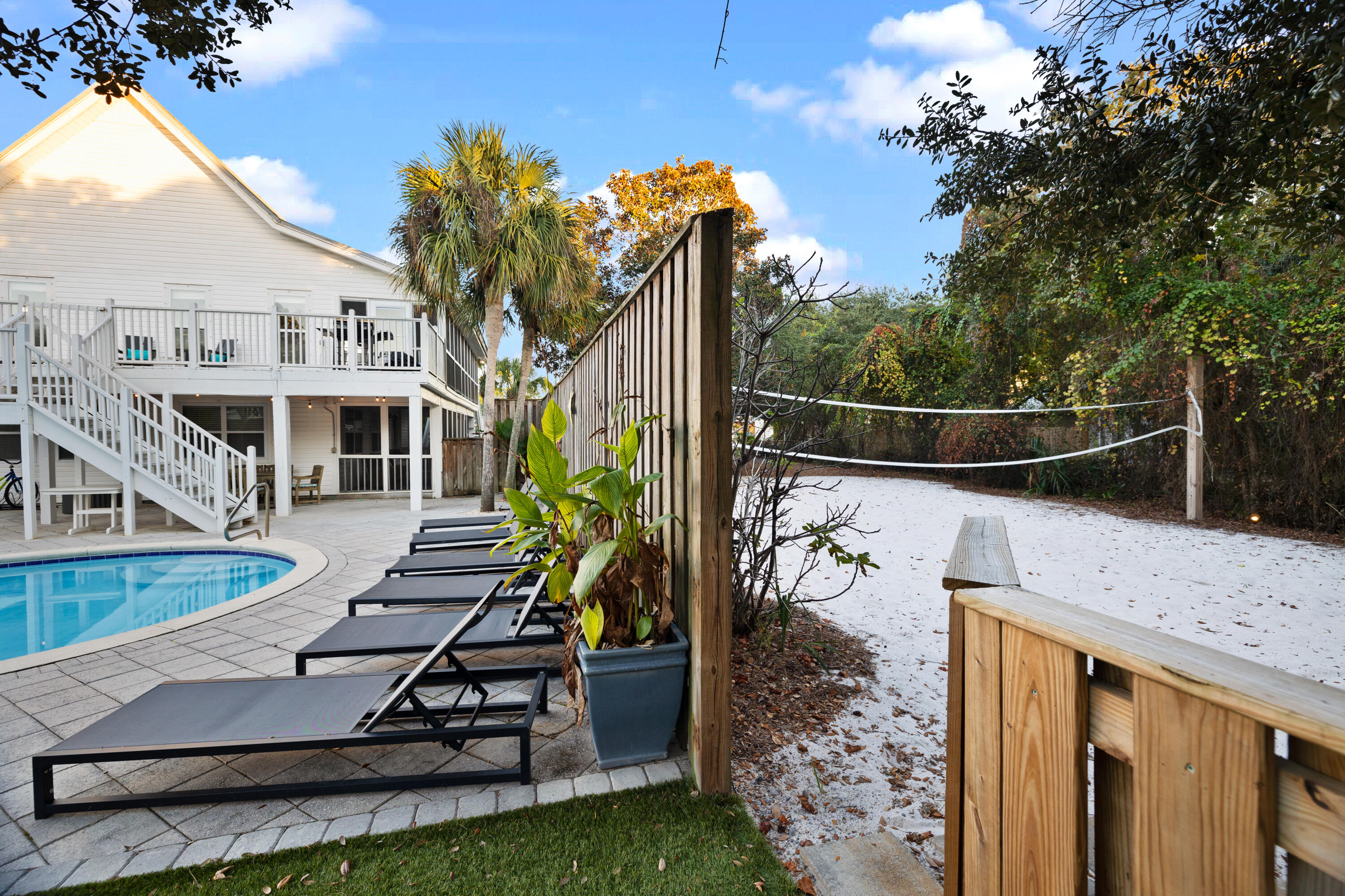 GULF SHORE MANOR - Residential