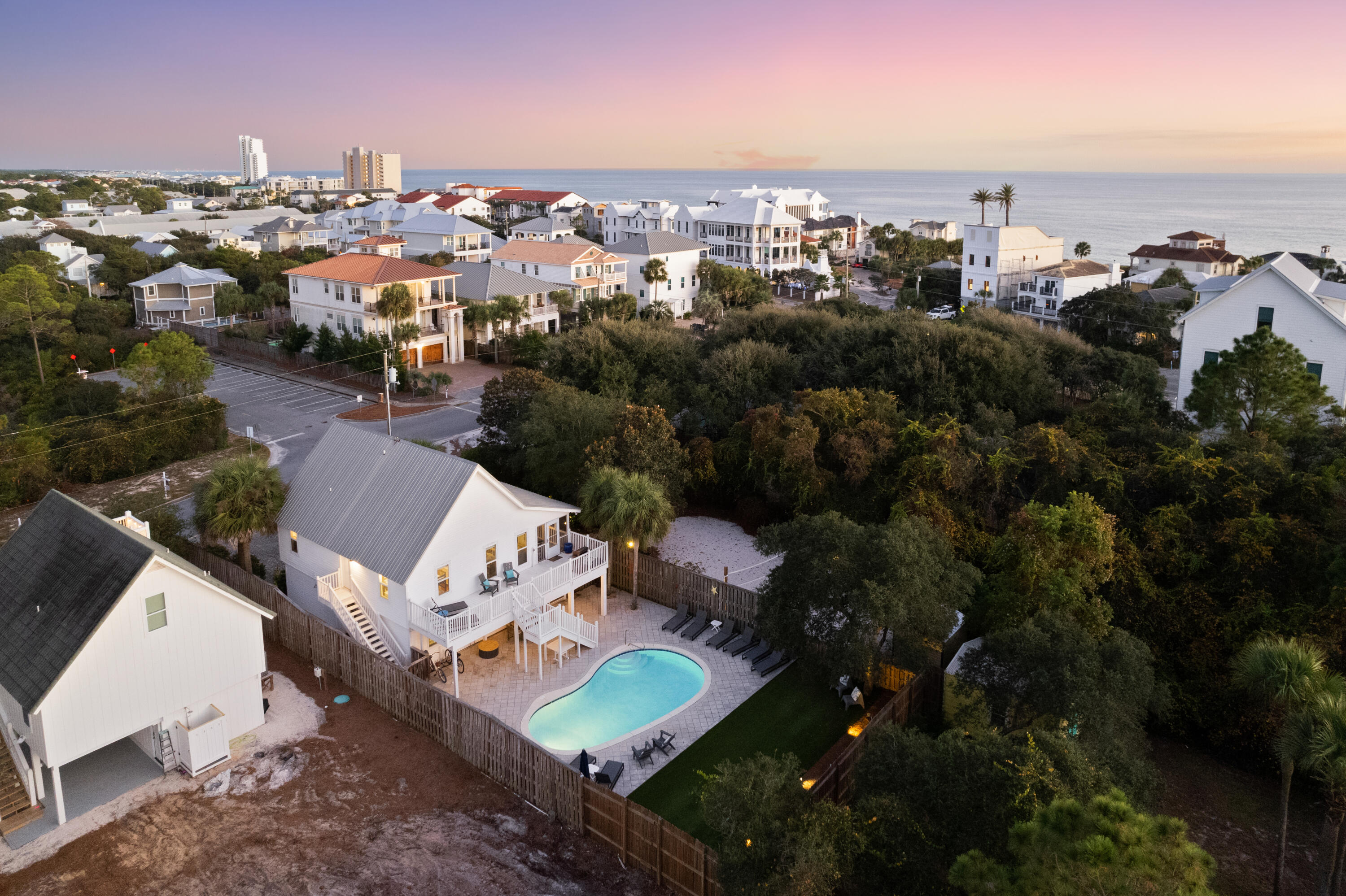 GULF SHORE MANOR - Residential