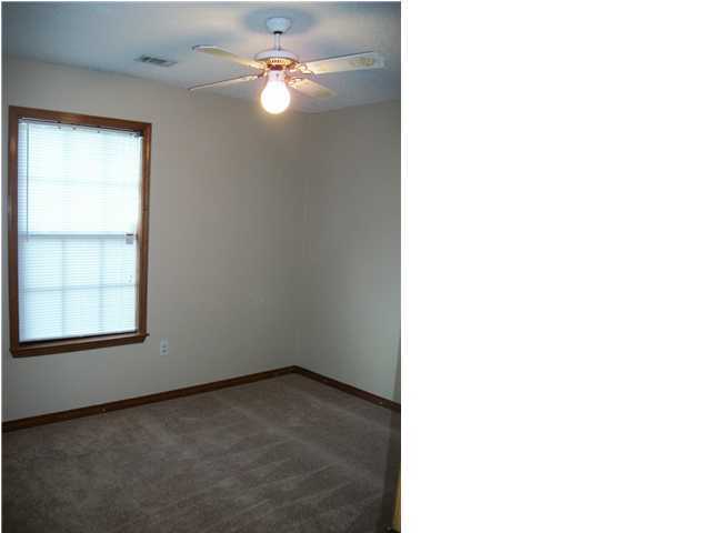 SHOAL TERRACE ESTATES - Residential Lease