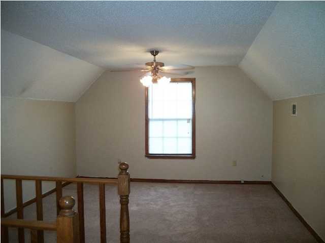 SHOAL TERRACE ESTATES - Residential Lease
