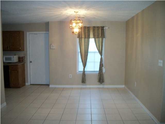 SHOAL TERRACE ESTATES - Residential Lease