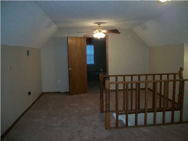 SHOAL TERRACE ESTATES - Residential Lease