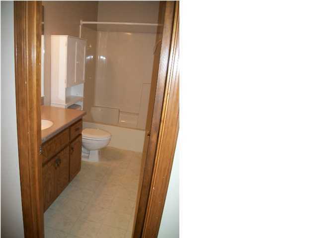 SHOAL TERRACE ESTATES - Residential Lease