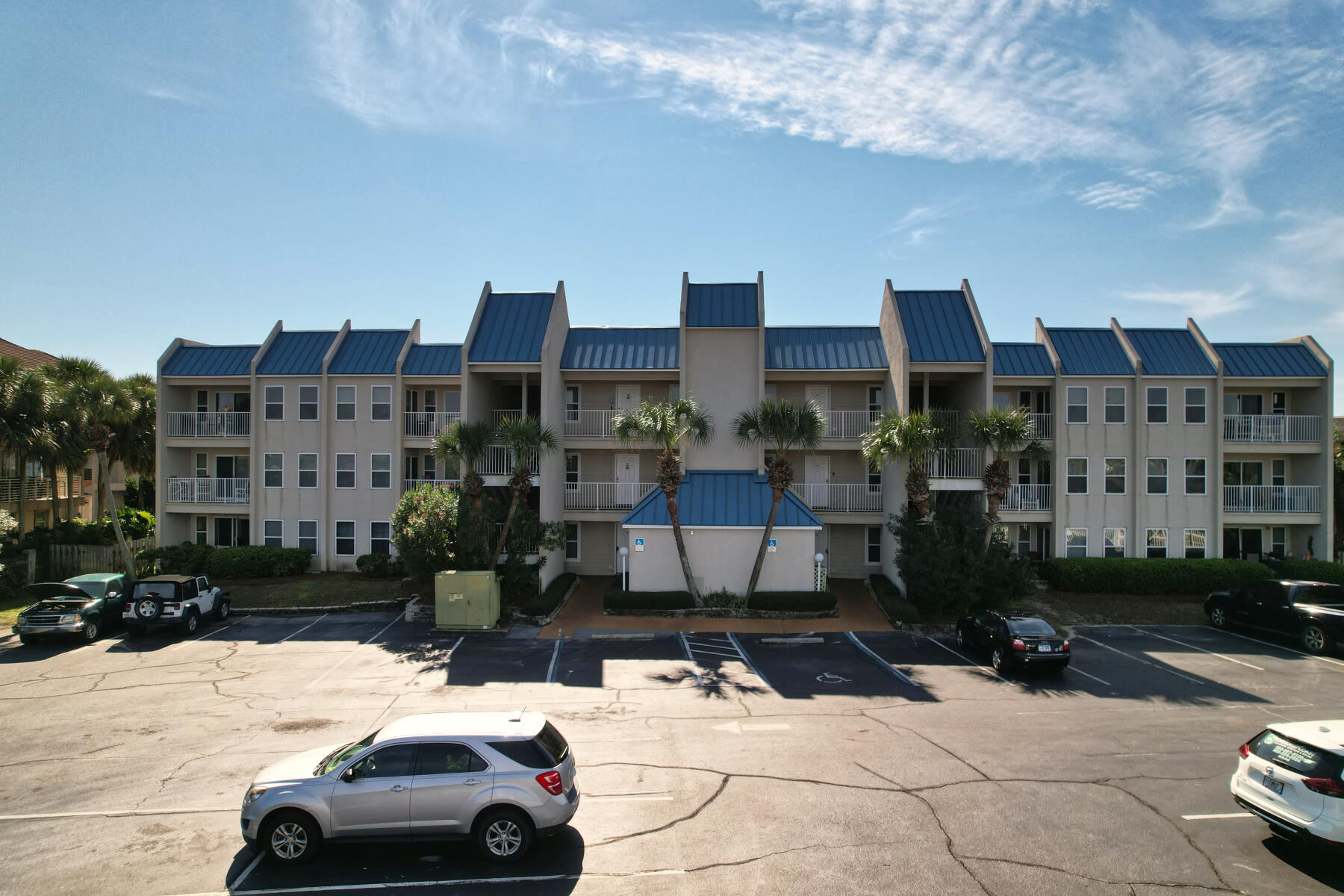 POOLSIDE VILLAS CONDO - Residential