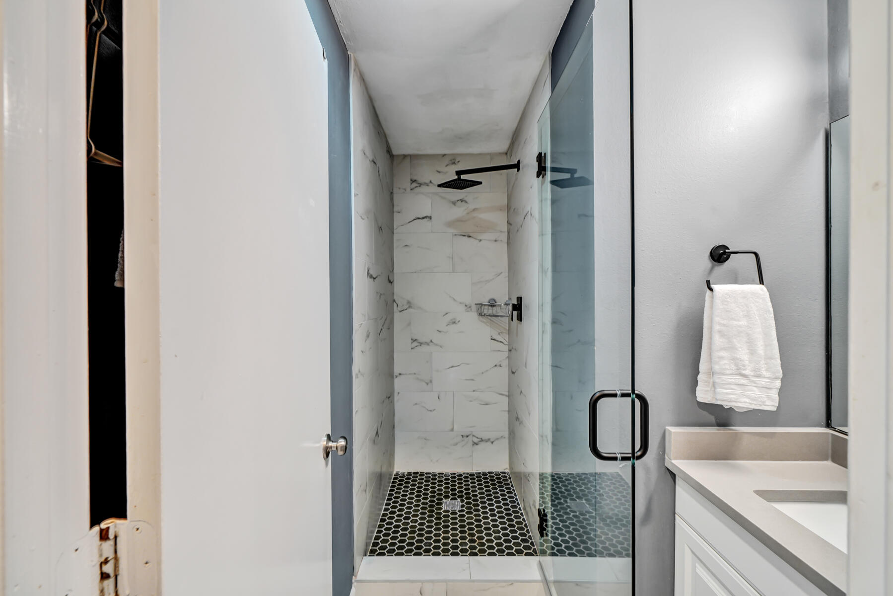 POOLSIDE VILLAS CONDO - Residential