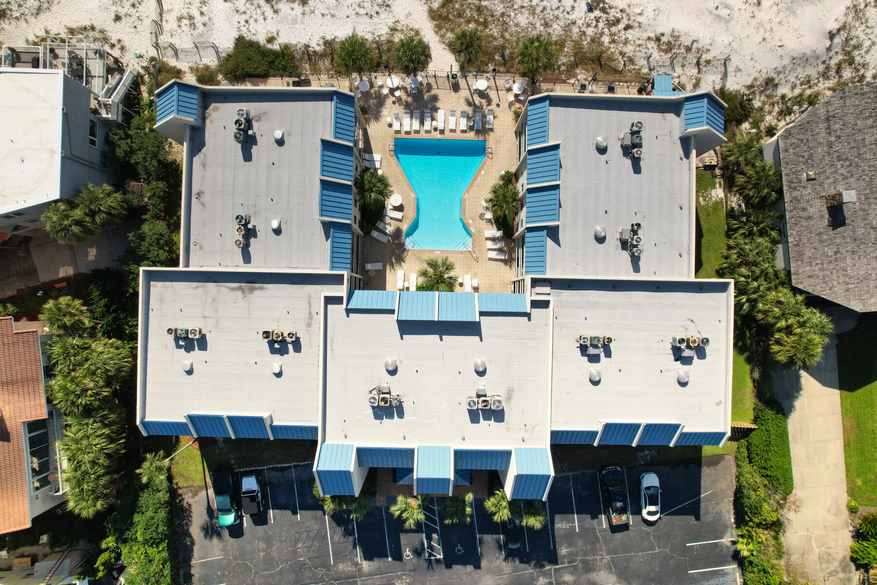 POOLSIDE VILLAS CONDO - Residential