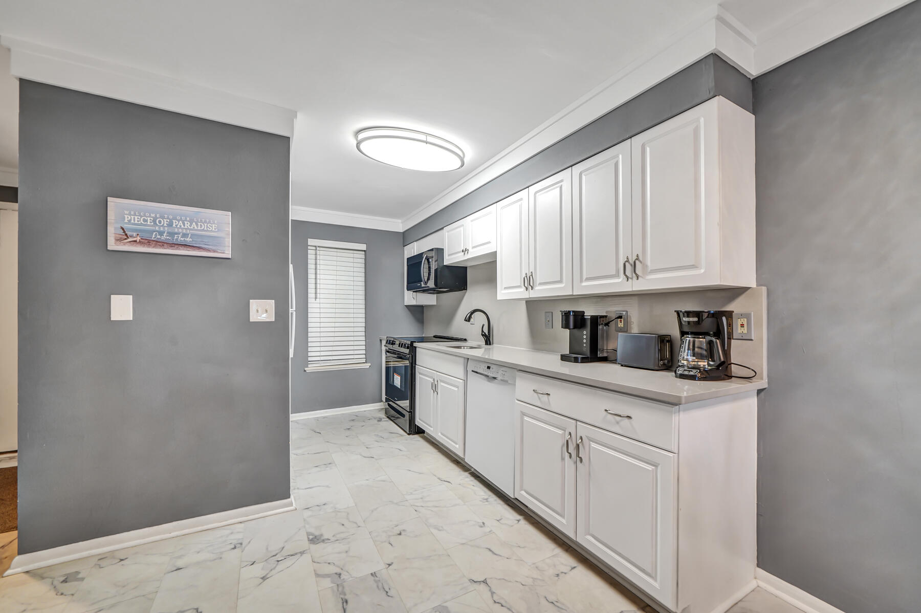 POOLSIDE VILLAS CONDO - Residential