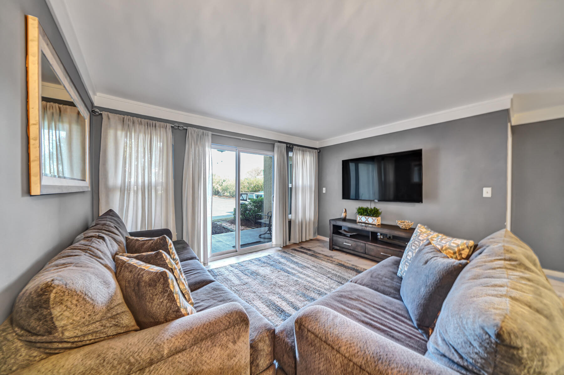POOLSIDE VILLAS CONDO - Residential