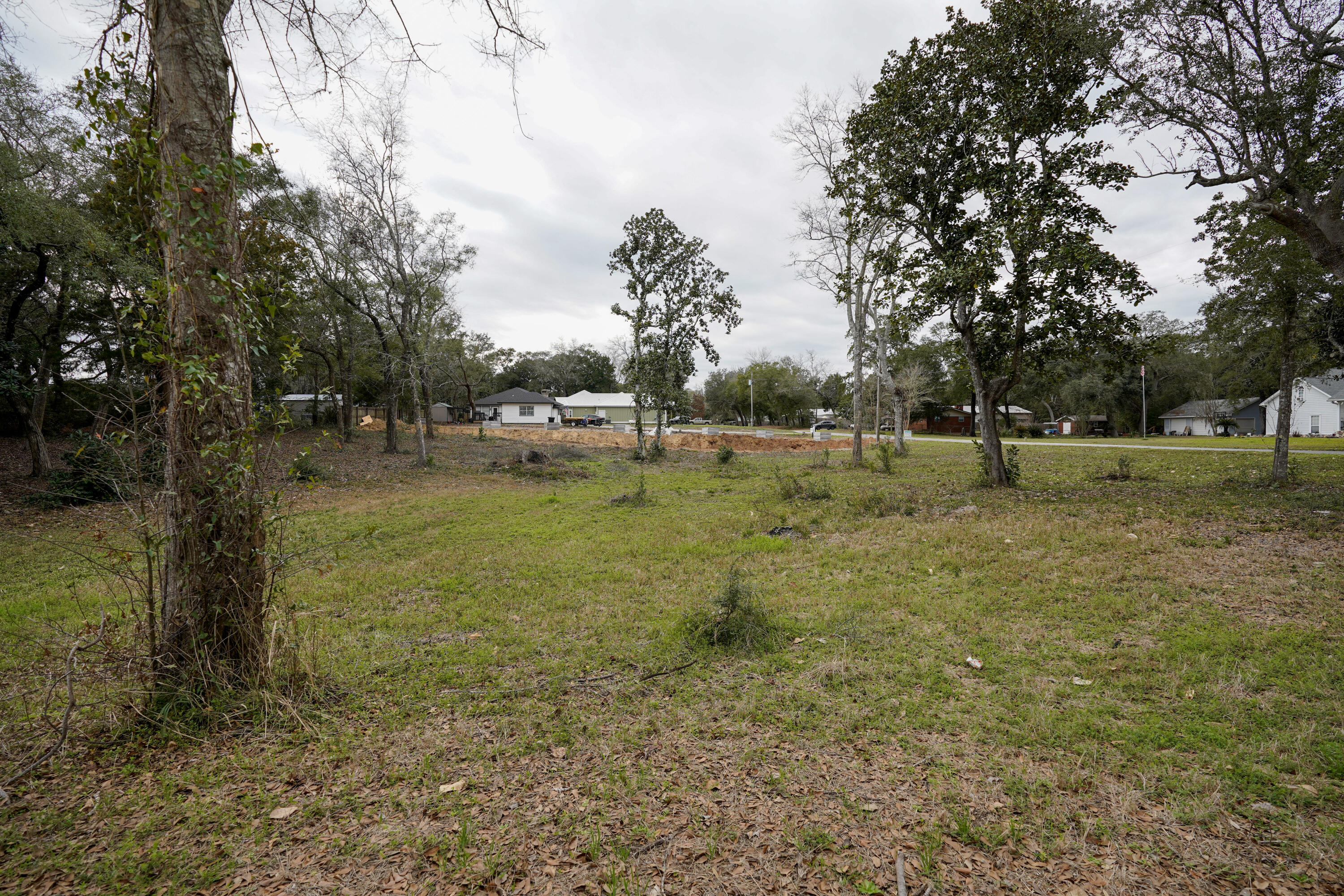 CHICKASAW S/D - Land