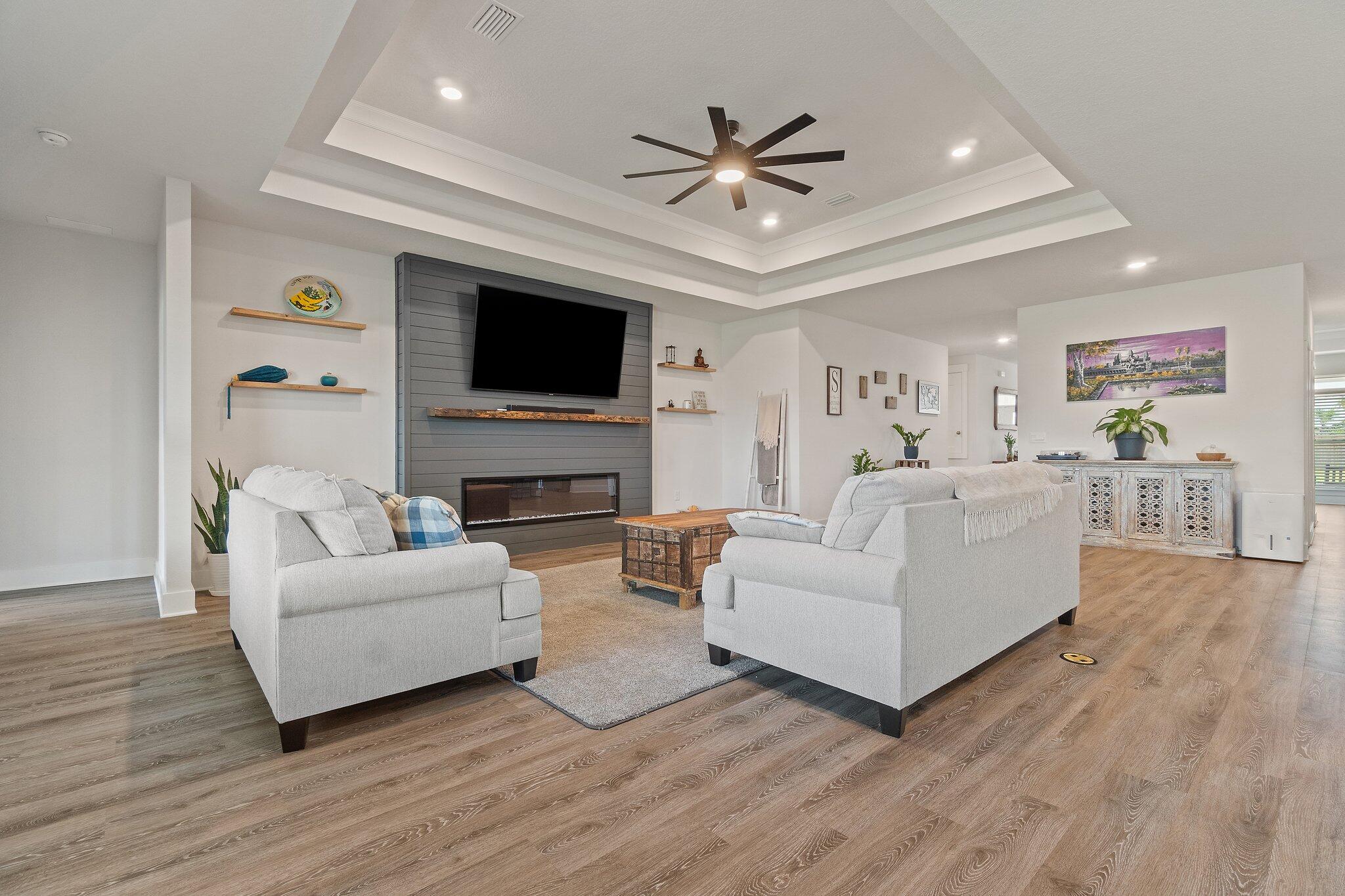 SAILFISH POINTE - Residential