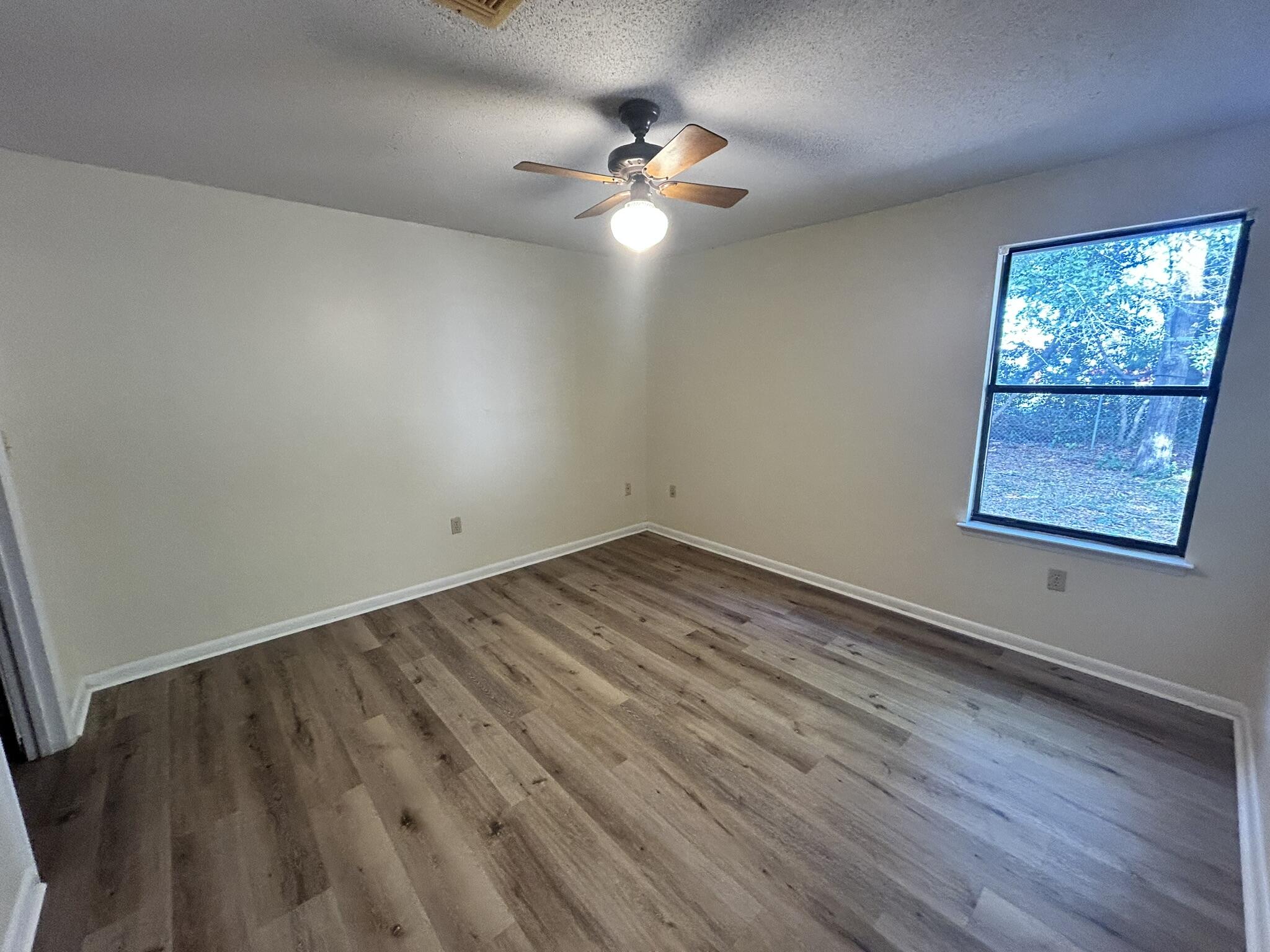 EDGEWOOD - Residential Lease