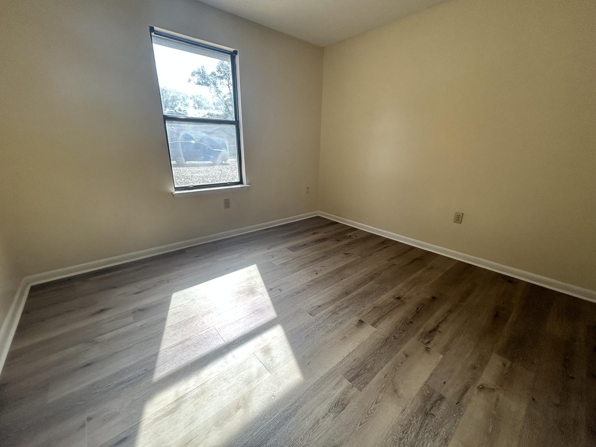 EDGEWOOD - Residential Lease
