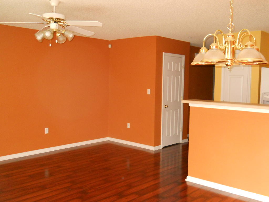 ROLLING PINES - Residential