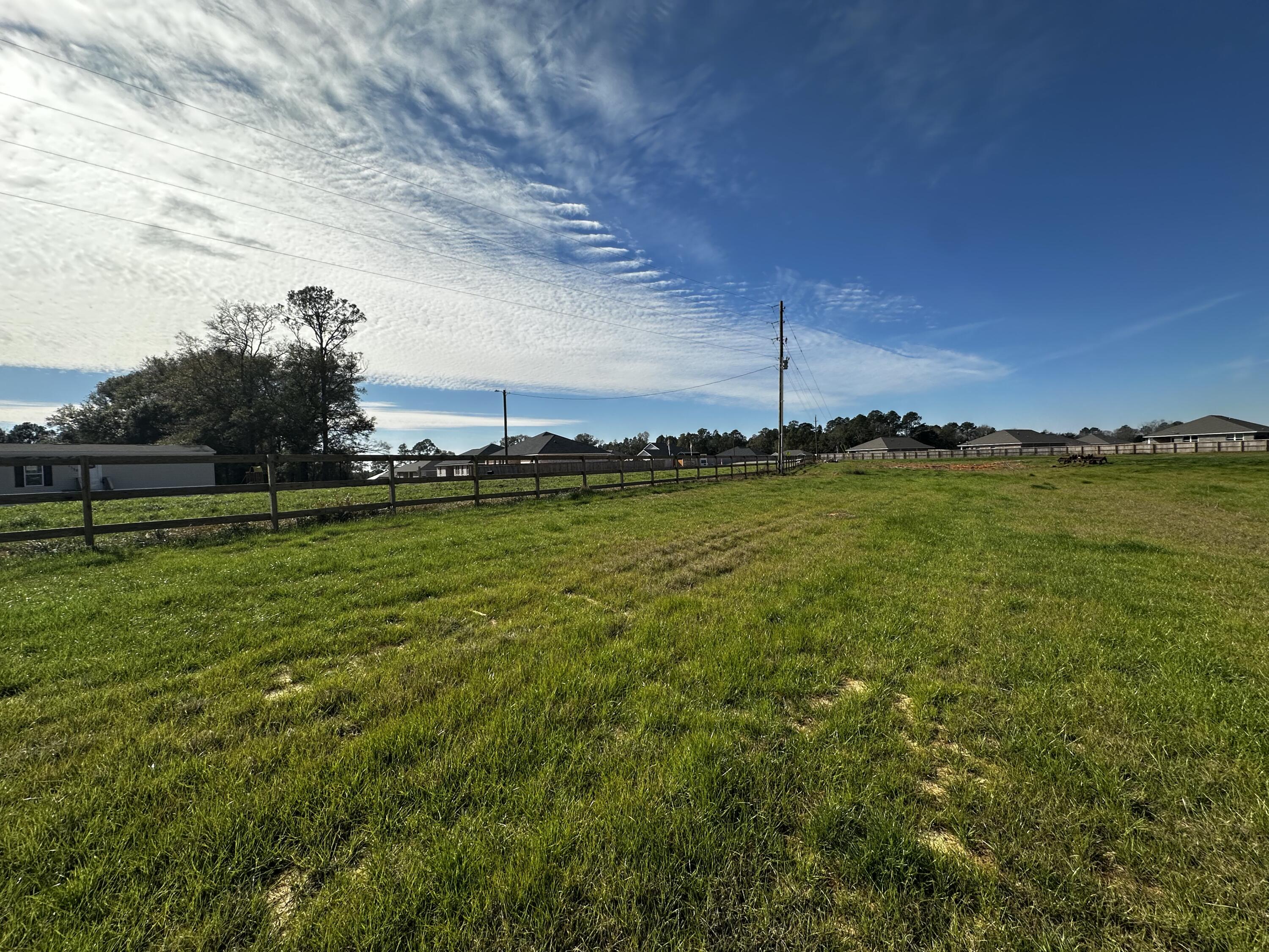 NO RECORDED SUBDIVISION - Land