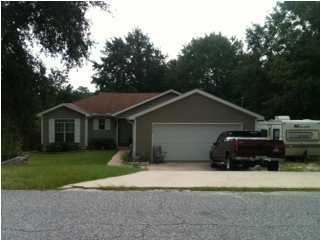 WELL KEPT, NICE 3 BEDRM, 2 BATHRM HOME, EAT IN KITCHEN, LIVING RM, SPLIT FLOOR PLAN, 2 CAR GARAGE, DECK. NICE SIZE YARD, YARD MAINTENANCE WILL BE AN EXTRS $50 PER MONTH WHICH CAN BE INCLUDED IN RENT. NO SMOKING ALLOWED.