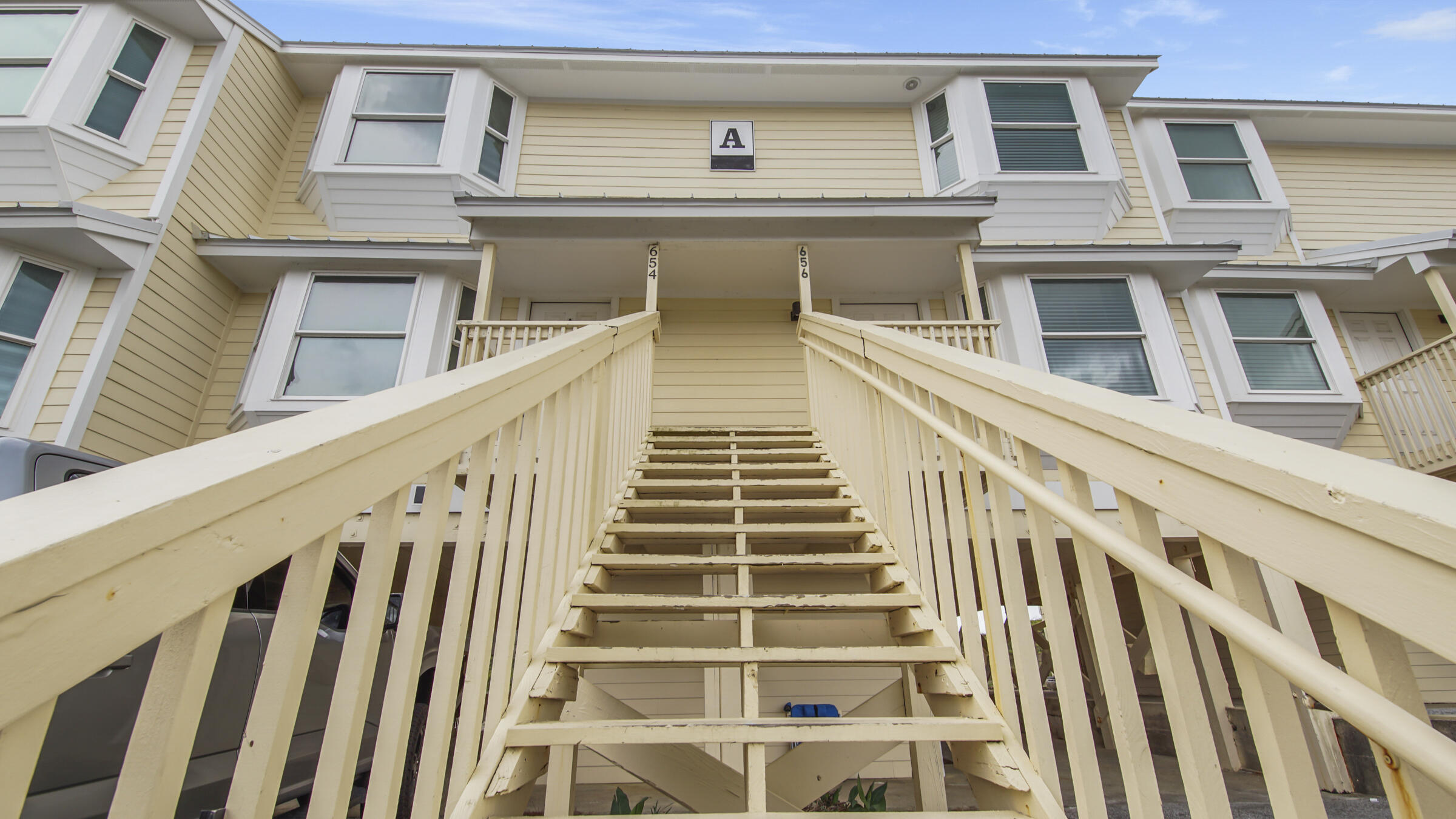 SEA CLIFFS T/H PH 1 - Residential