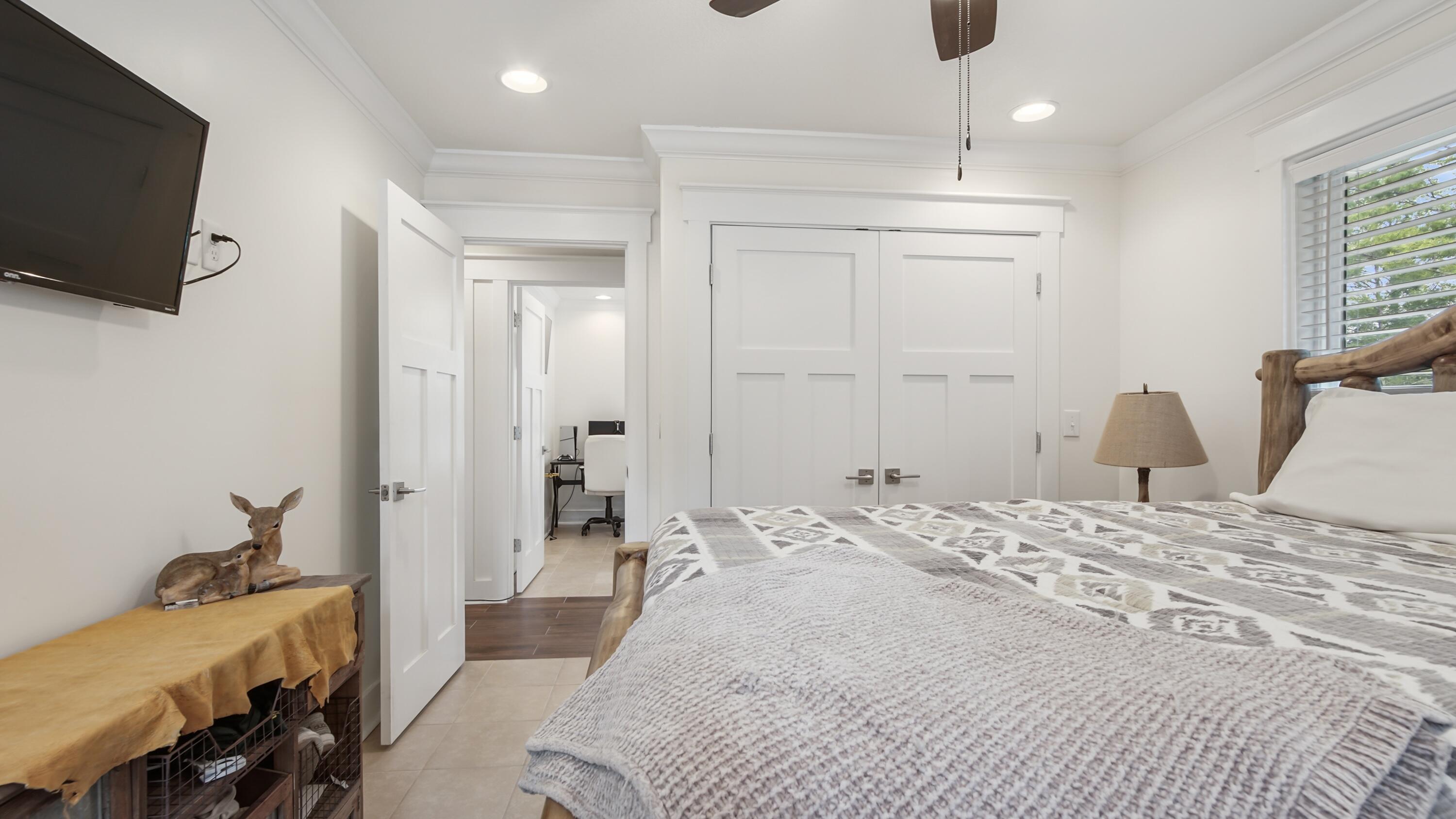 OAKWOOD HILLS - Residential