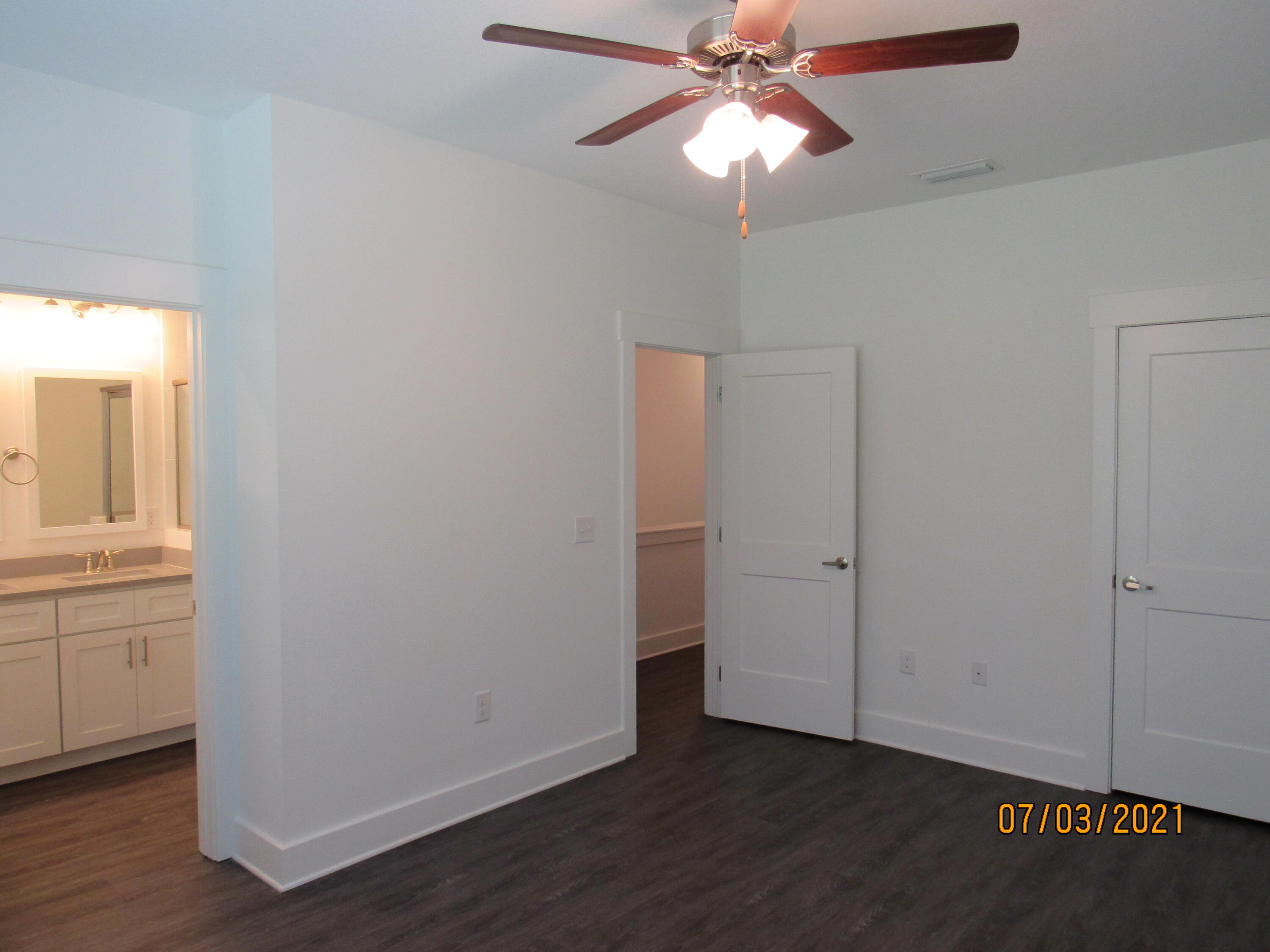 VERANDAS AT FREEPORT - Residential Lease