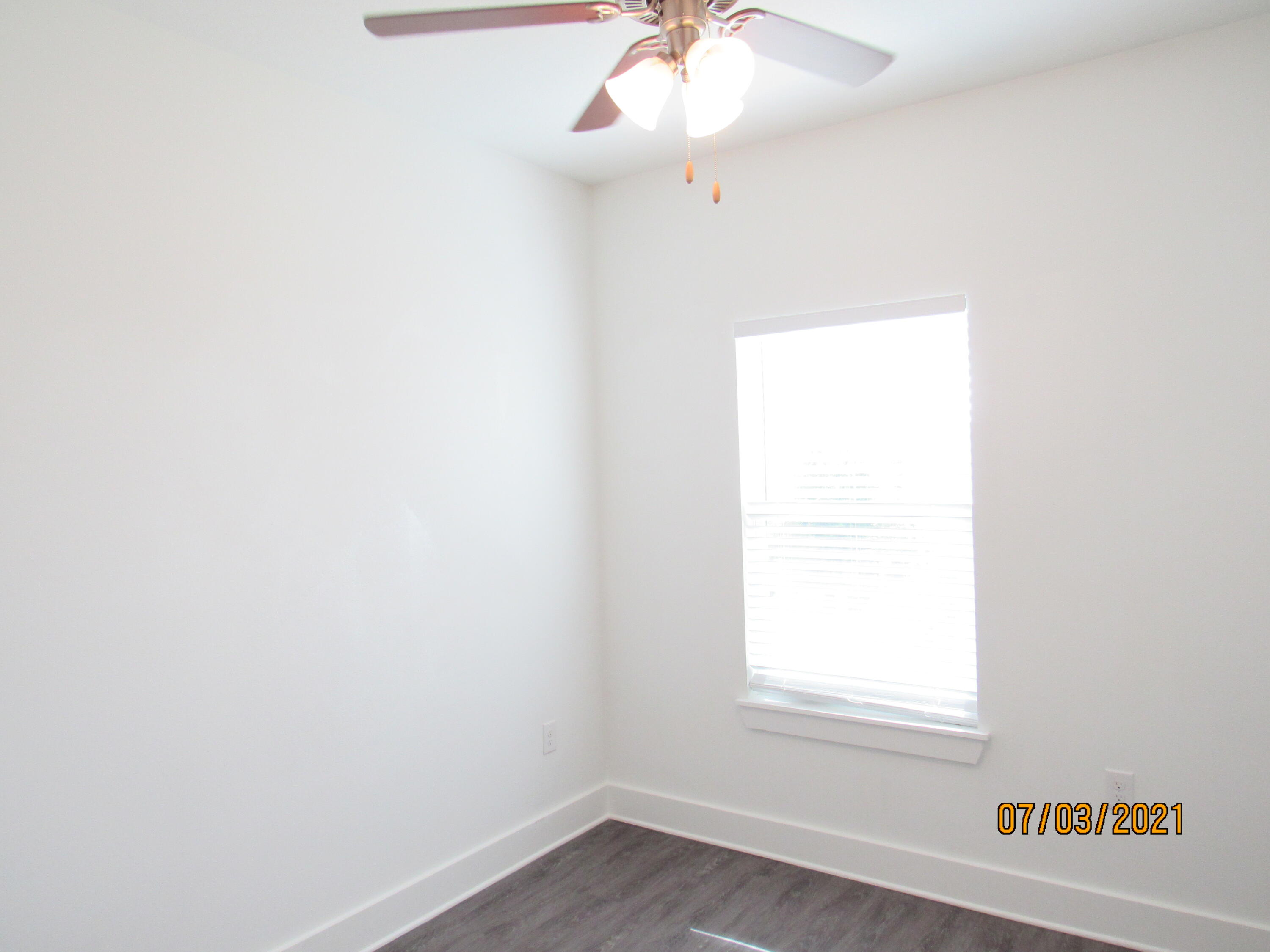 VERANDAS AT FREEPORT - Residential Lease