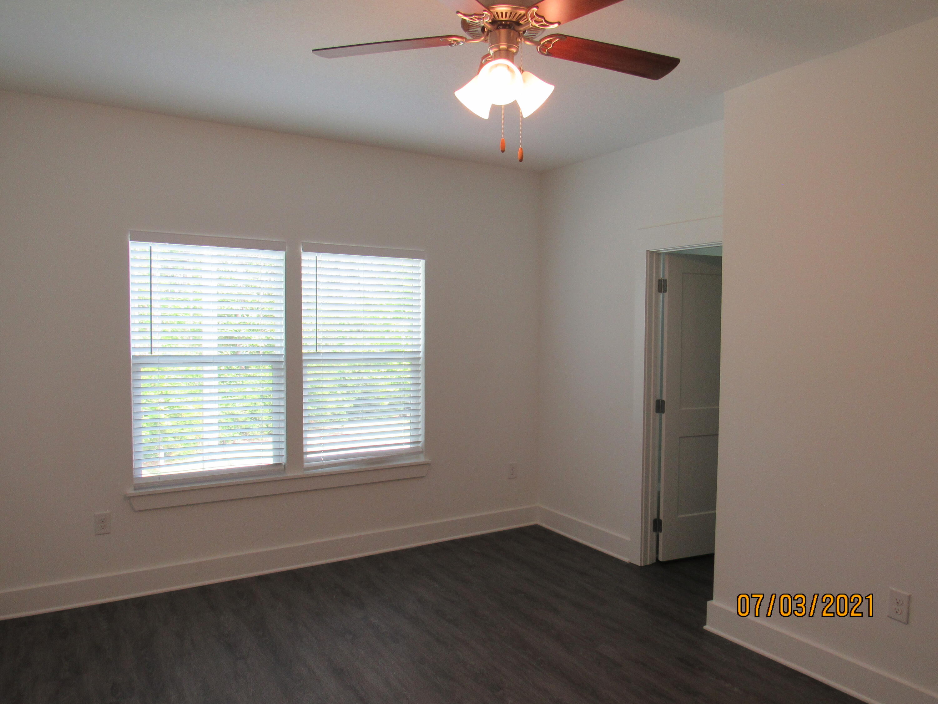 VERANDAS AT FREEPORT - Residential Lease