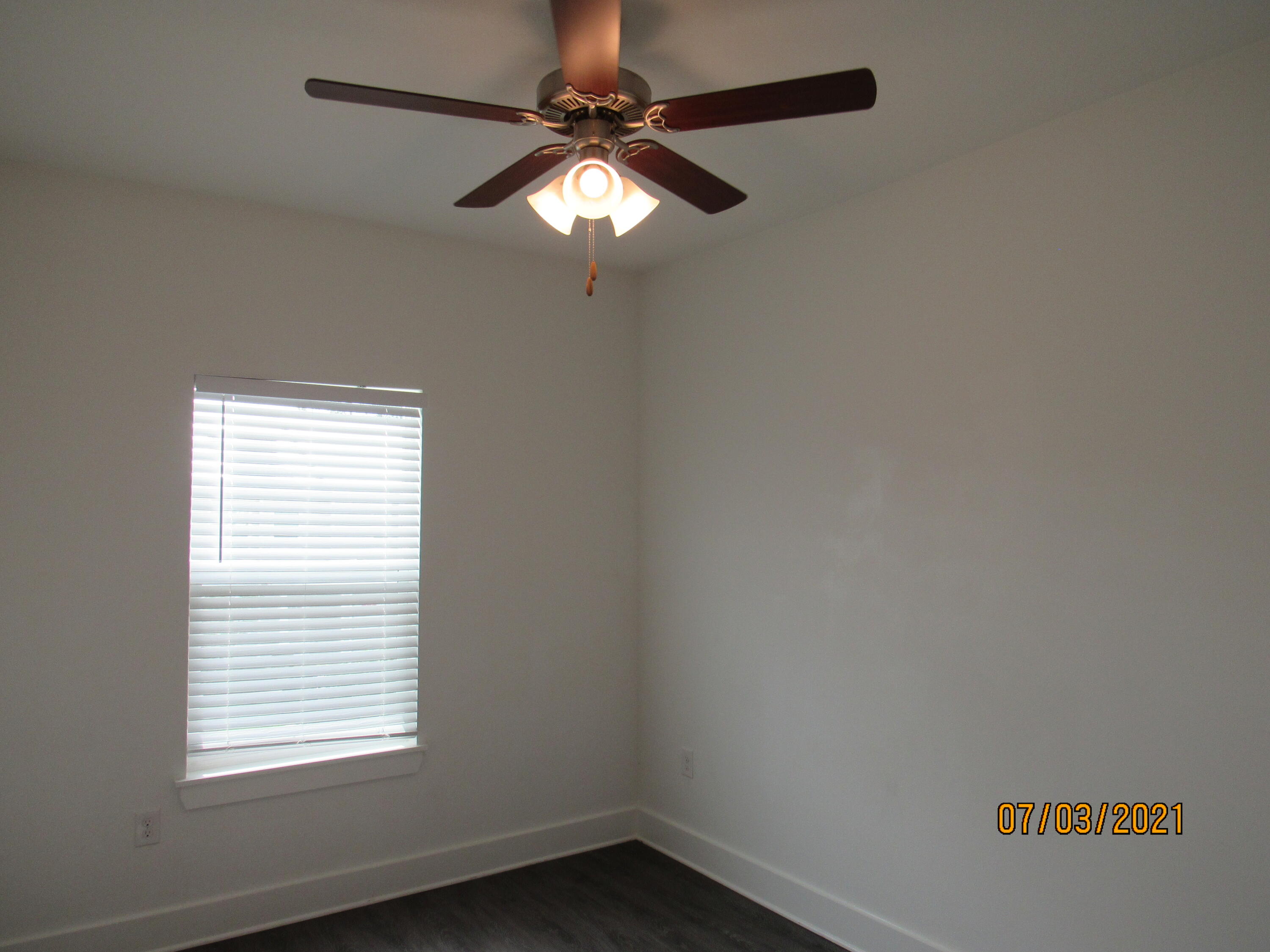 VERANDAS AT FREEPORT - Residential Lease