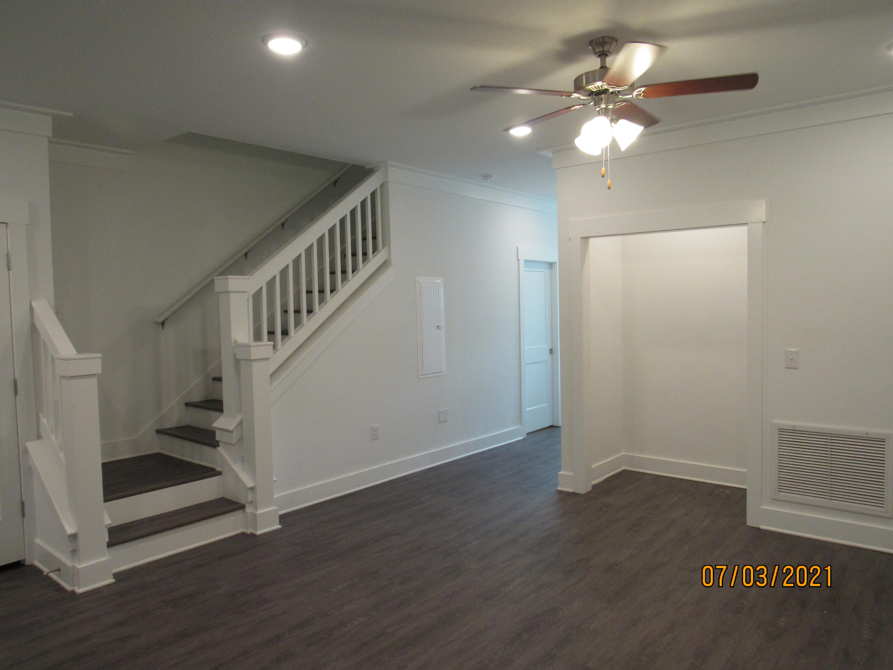VERANDAS AT FREEPORT - Residential Lease
