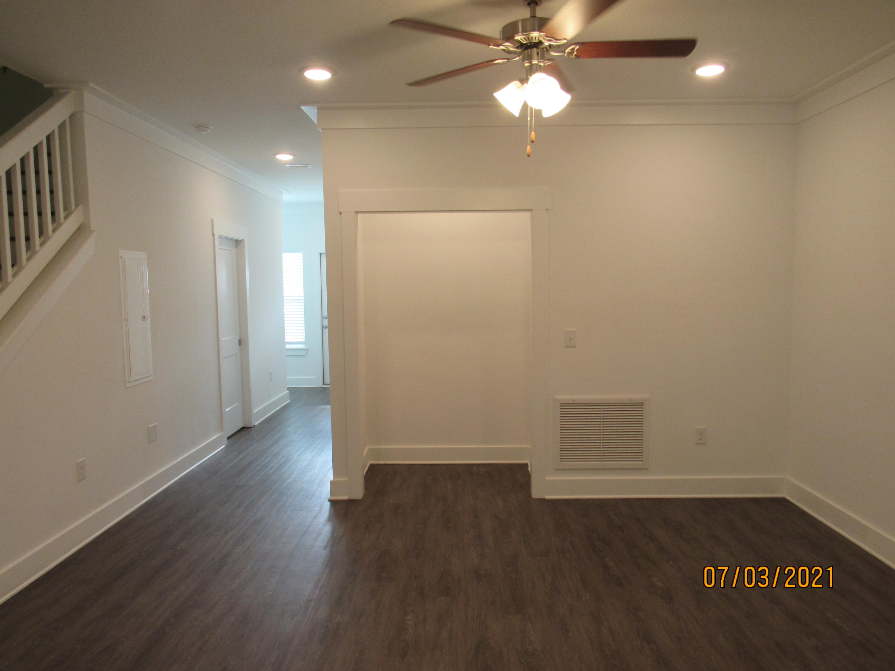 VERANDAS AT FREEPORT - Residential Lease