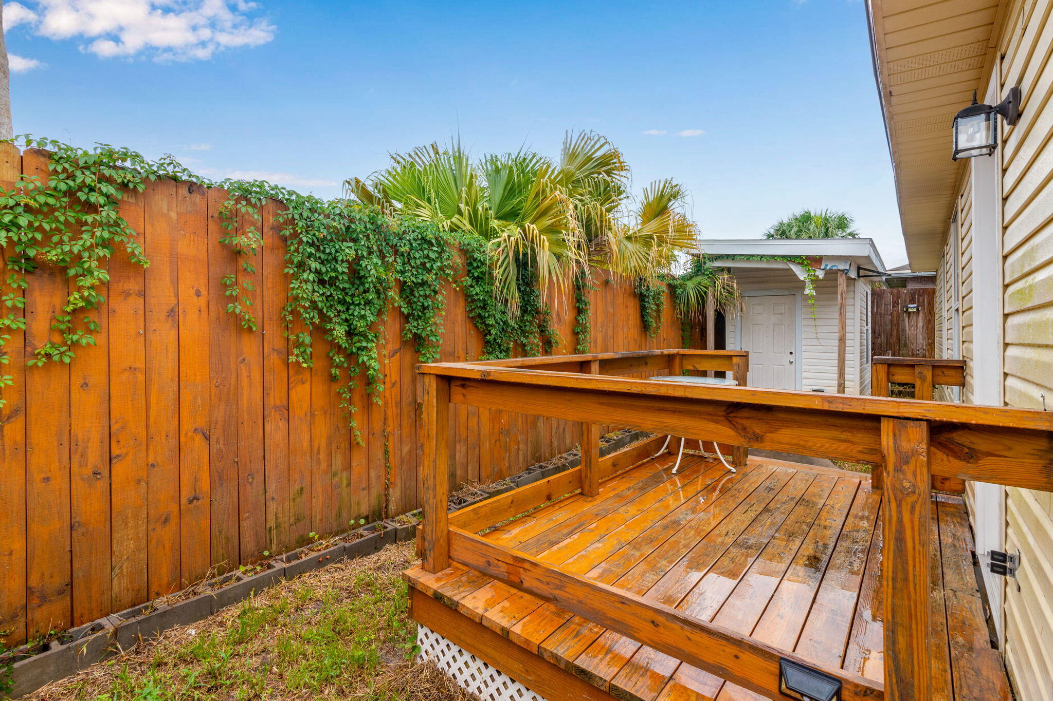 COVENTRY CORNERS - Residential Lease
