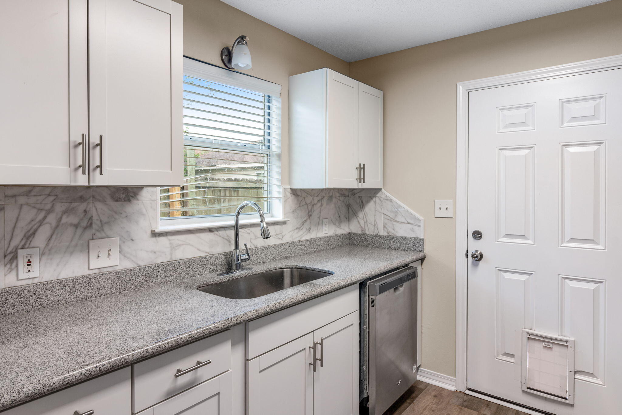 COVENTRY CORNERS - Residential Lease