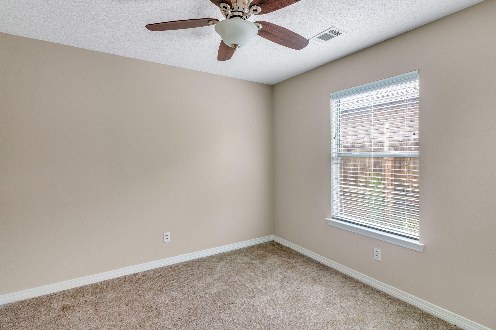 COVENTRY CORNERS - Residential Lease