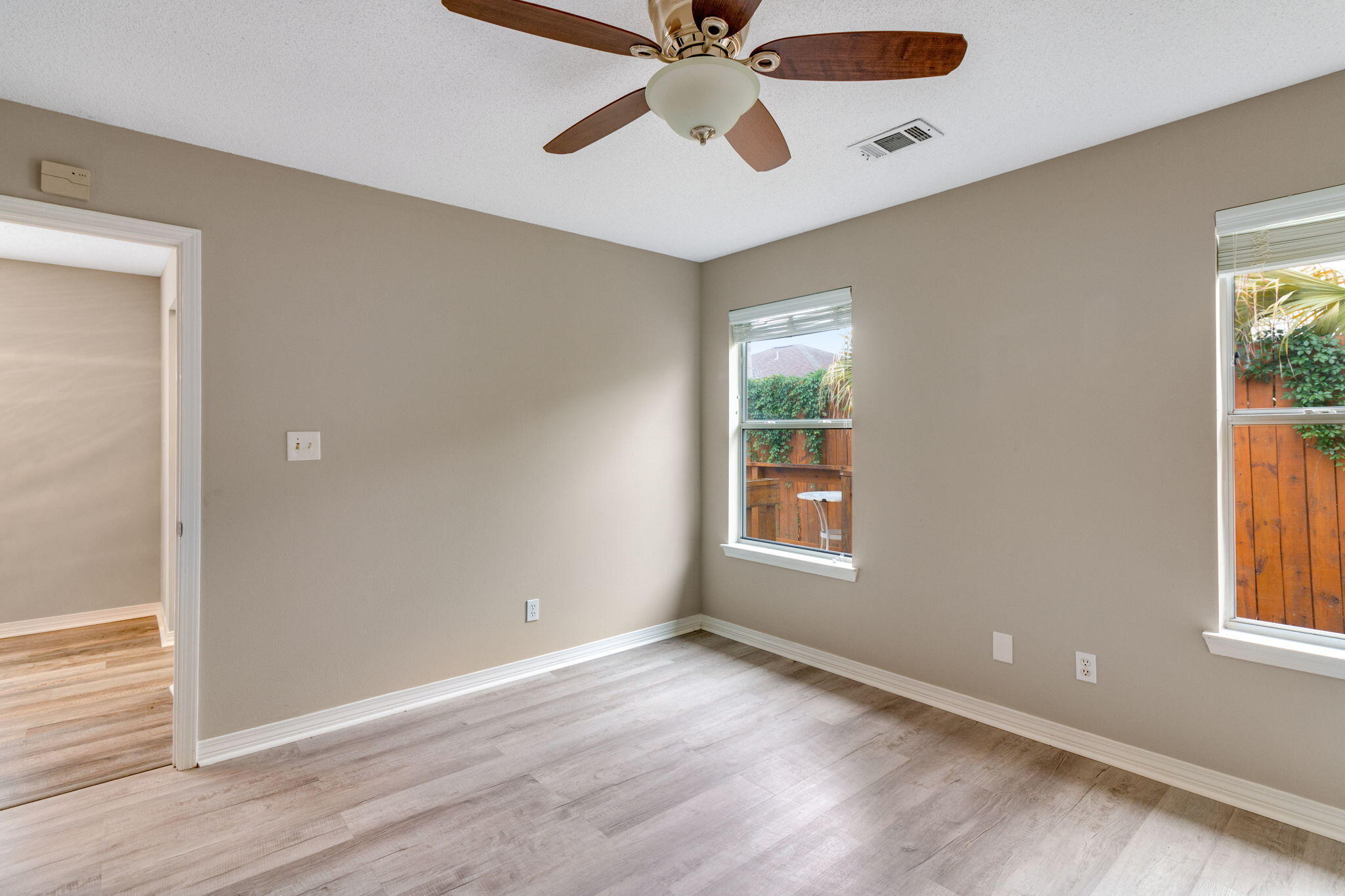 COVENTRY CORNERS - Residential Lease