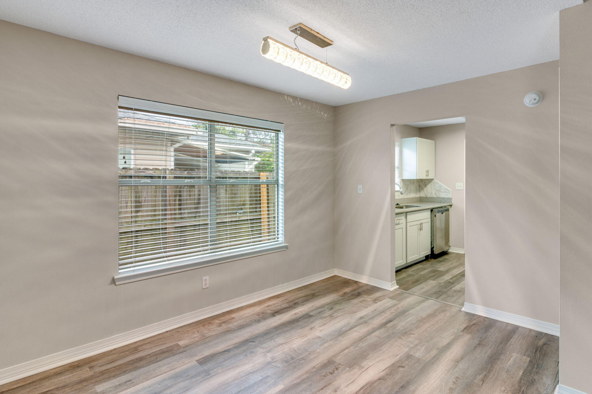 COVENTRY CORNERS - Residential Lease