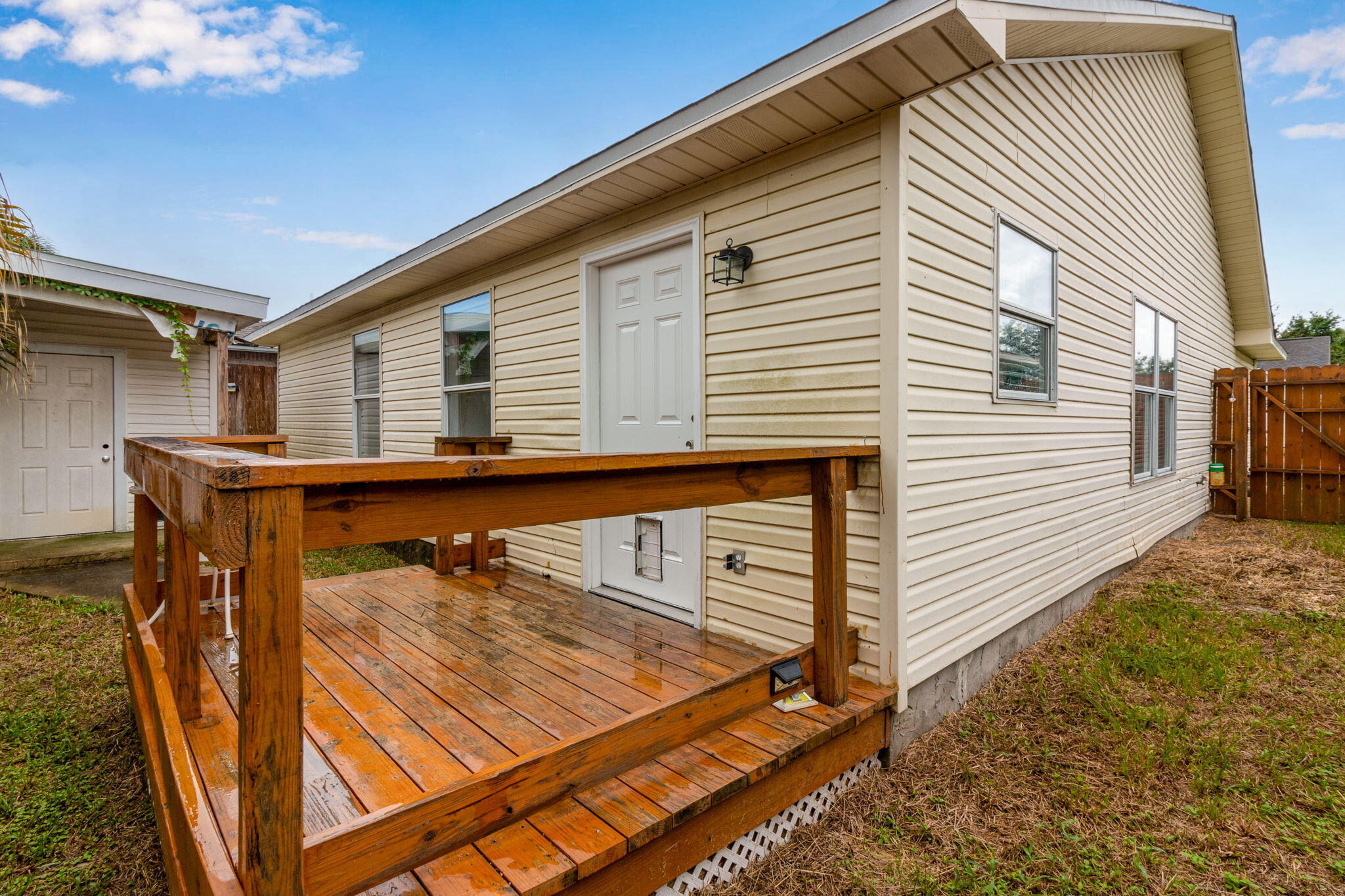COVENTRY CORNERS - Residential Lease
