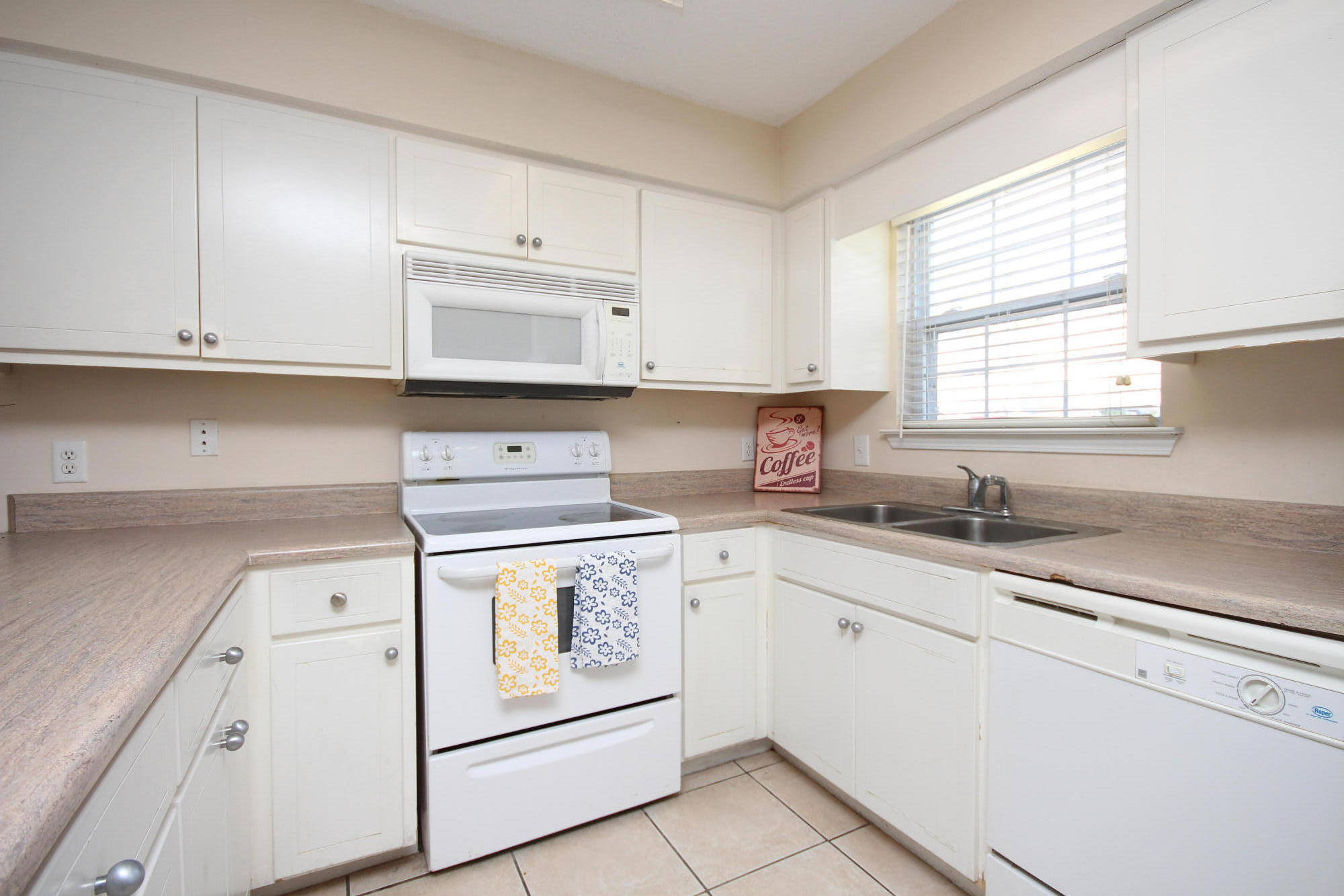 SUMMERLAKE T/H - Residential