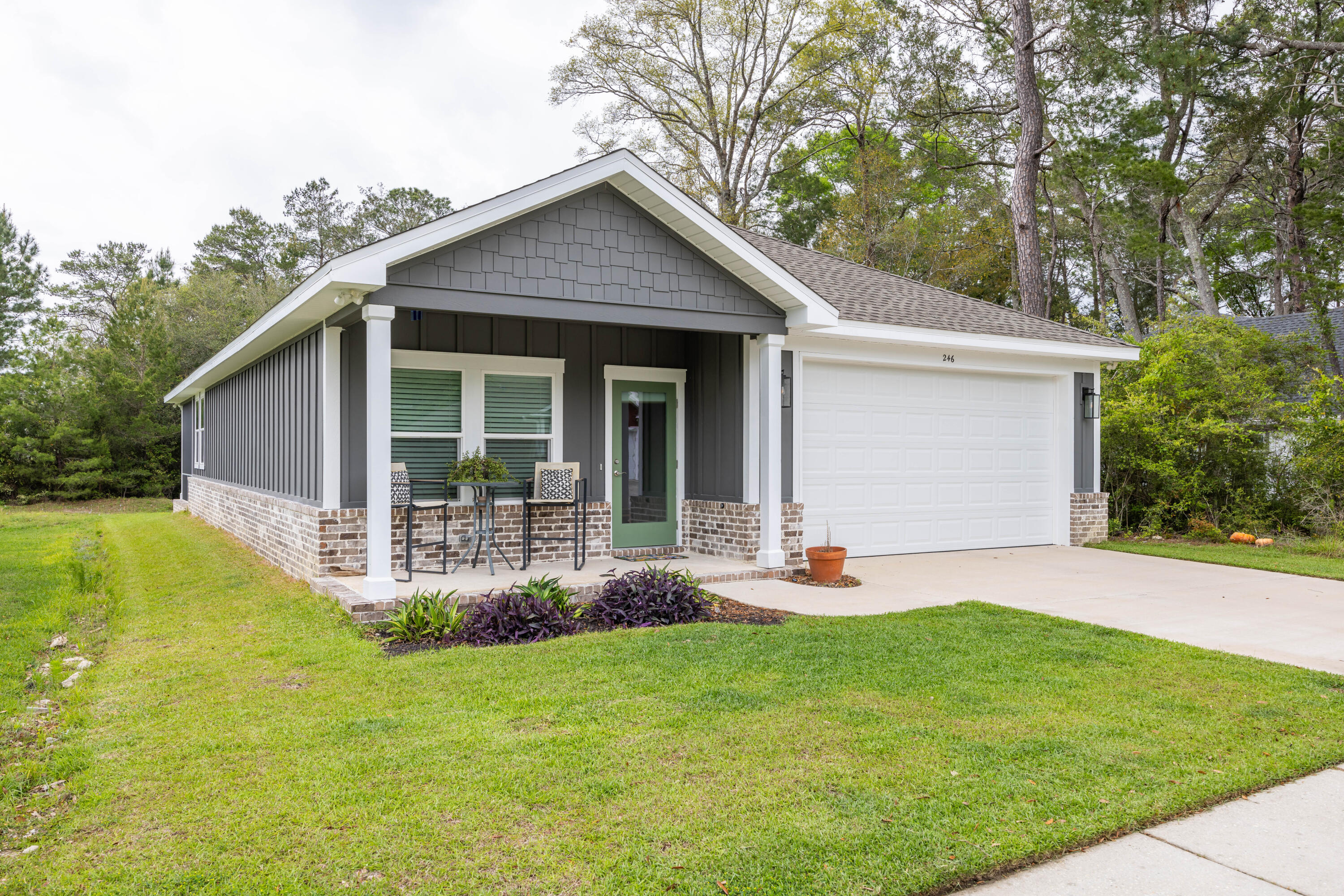 LAGRANGE LANDING - Residential