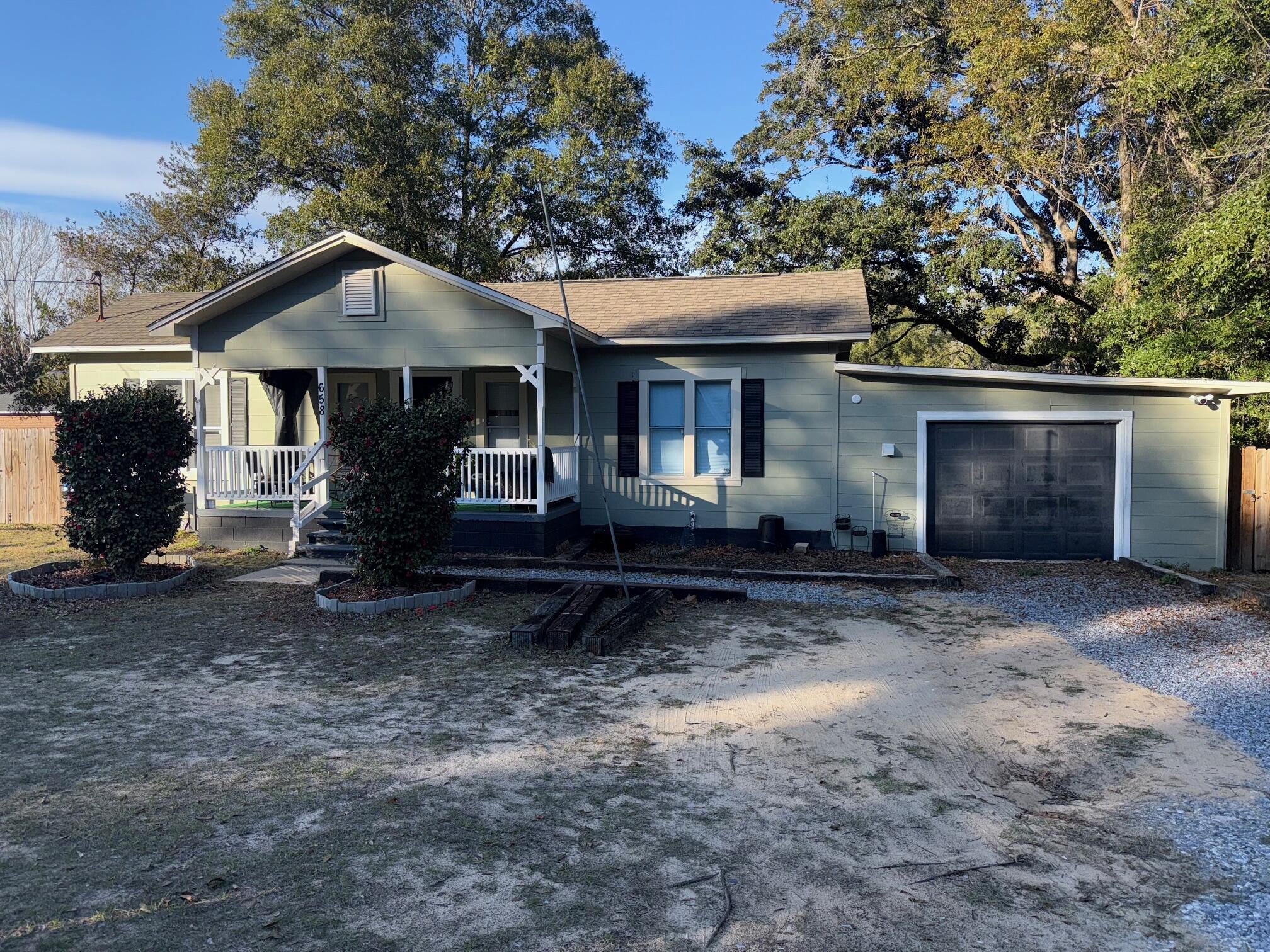 MORRIS ADDN TO CRESTVIEW - Residential