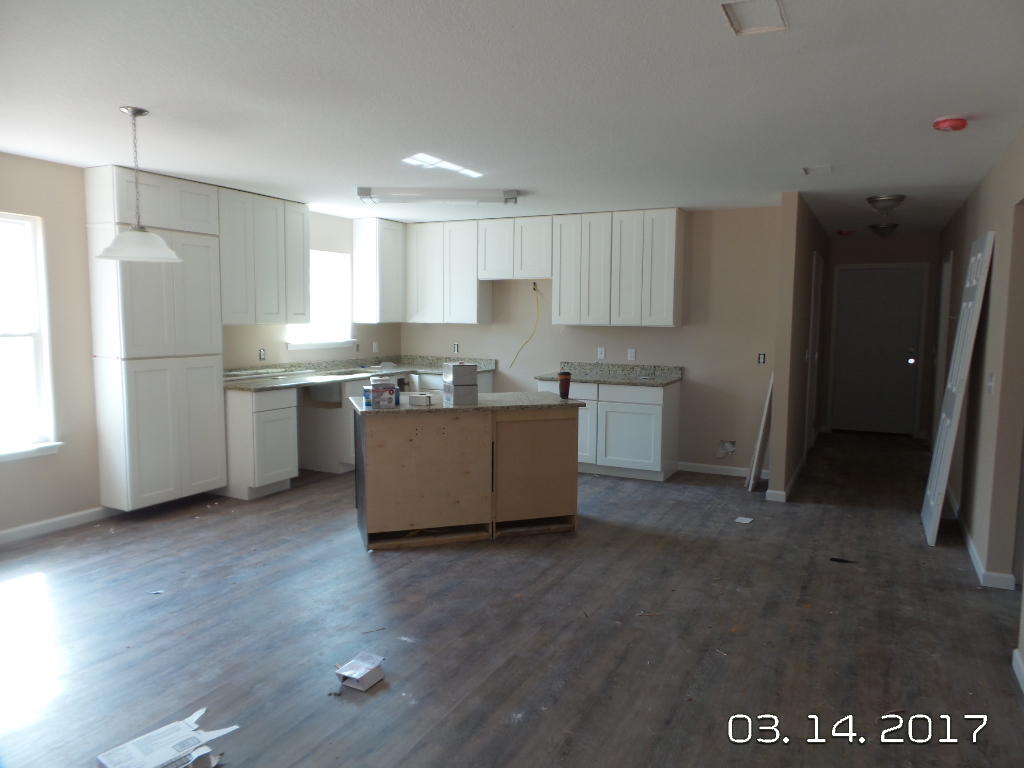 HOME INV CO OF MILLIGAN LOTS 14 THRU 16 BLK H - Residential Lease