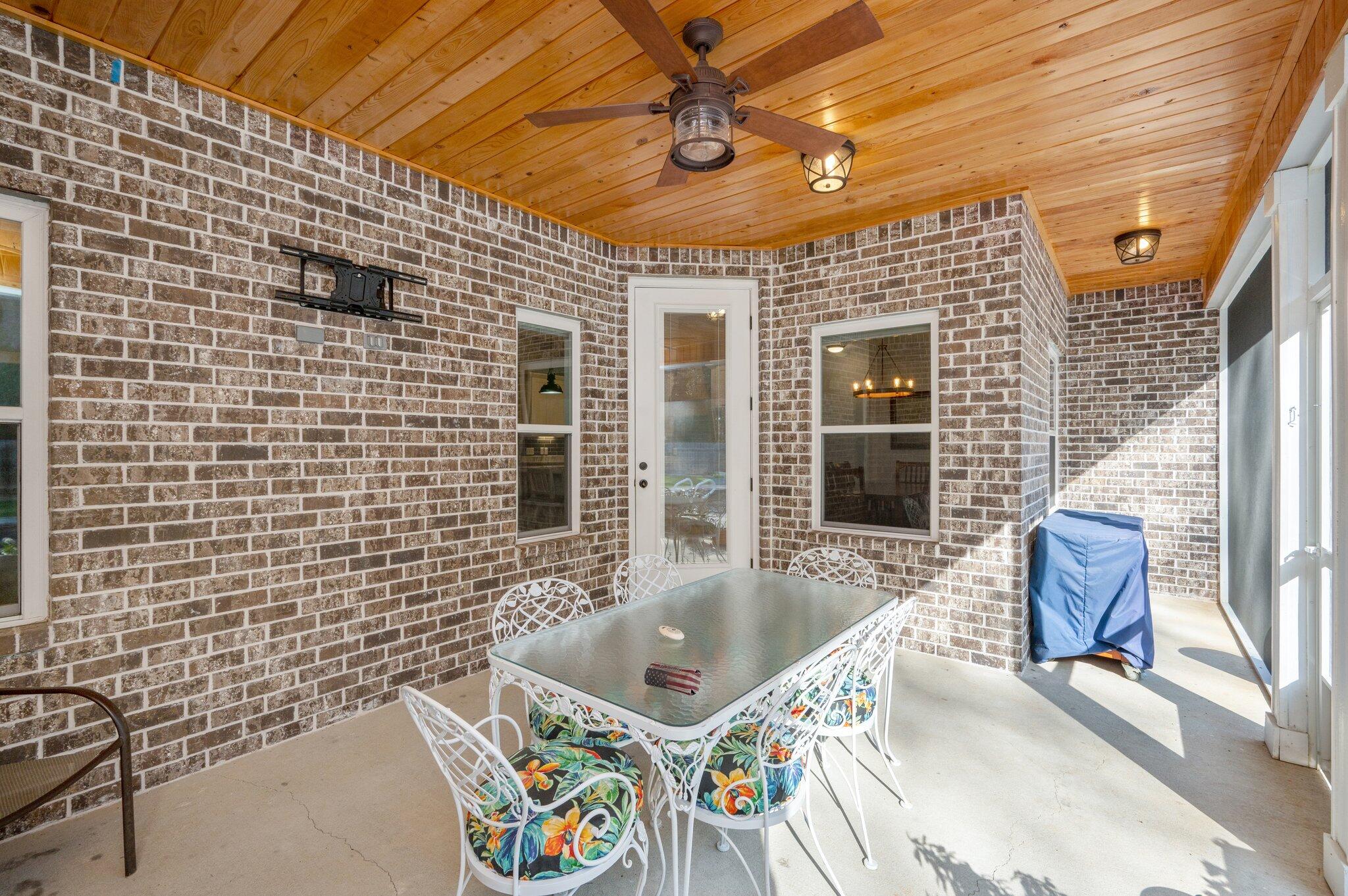 PRICE FARMS PLANTATION LOT 16 BLK A - Residential